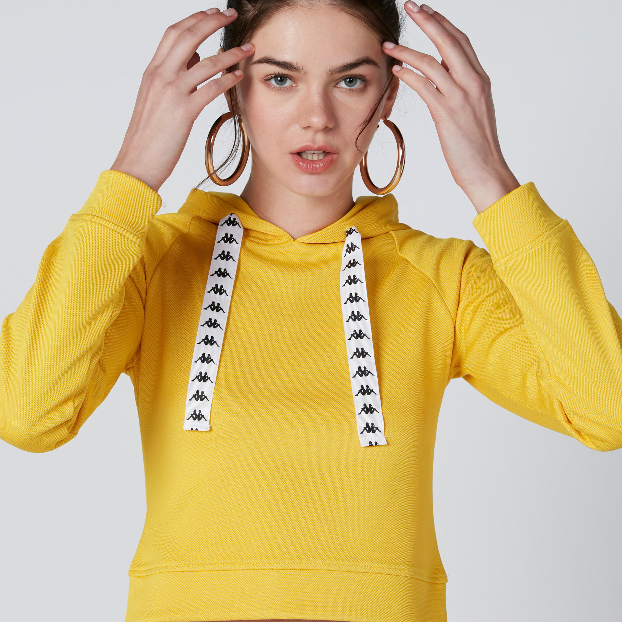 سويت شيرت قصير من كابا-women-clothing-sportswearandactivewear-hoodiesandsweatshirts-image-1