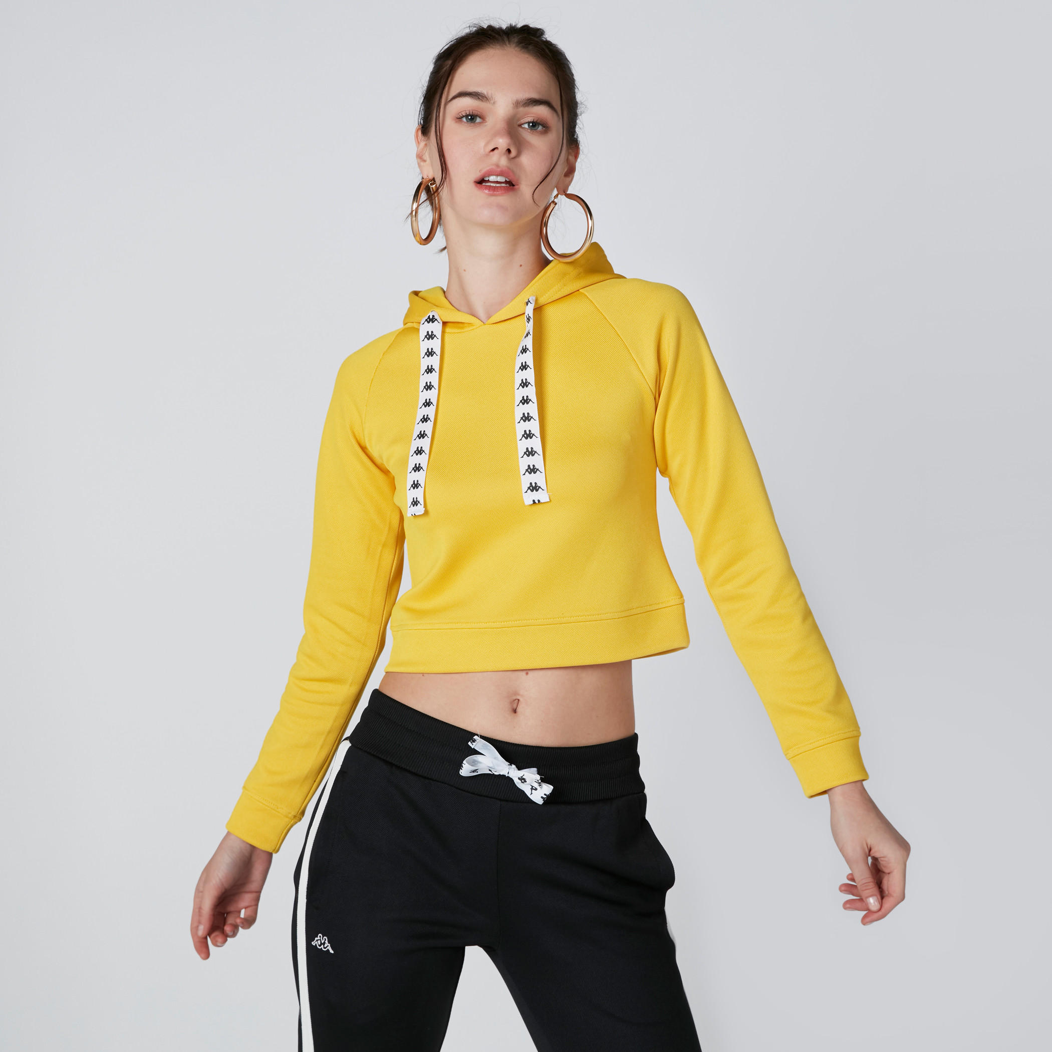 سويت شيرت قصير من كابا-women-clothing-sportswearandactivewear-hoodiesandsweatshirts-image-3
