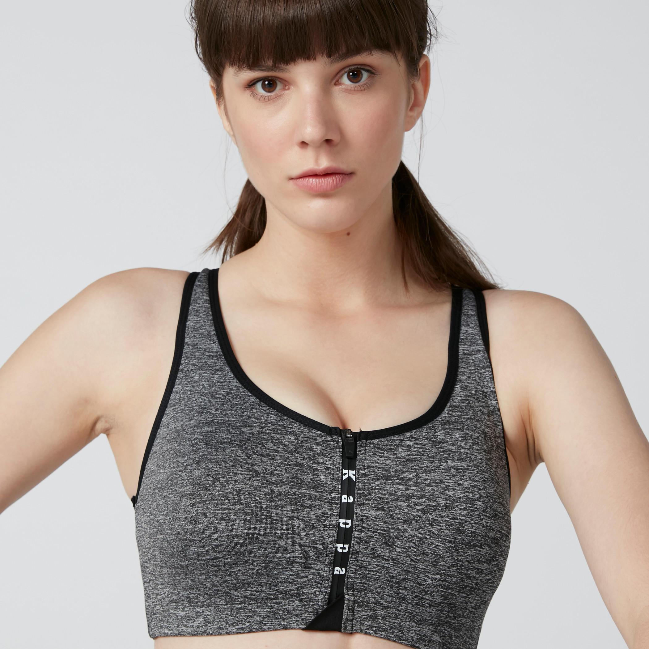 صدريّة رياضية بياقة عميقة وسحّاب وطبعات من كابا-sports-women-clothing-sportsbras-image-5