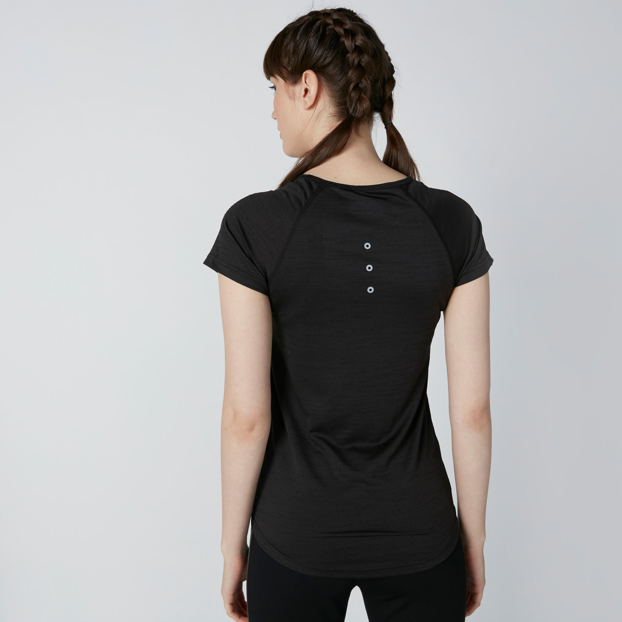 تيشيرت بياقة مستديرة وأكمام مغايرة من كابا-women-clothing-sportswearandactivewear-tshirtsandvests-image-2