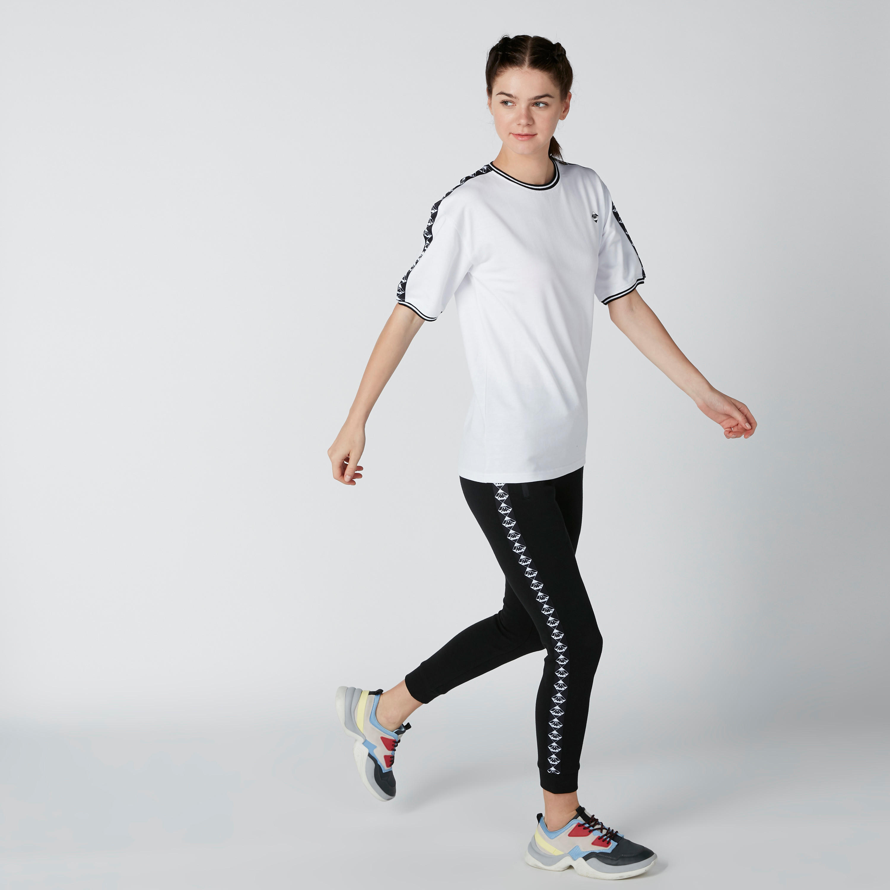 تيشيرت مستدام بشريطة من كابا-women-clothing-sportswearandactivewear-tshirtsandvests-image-2