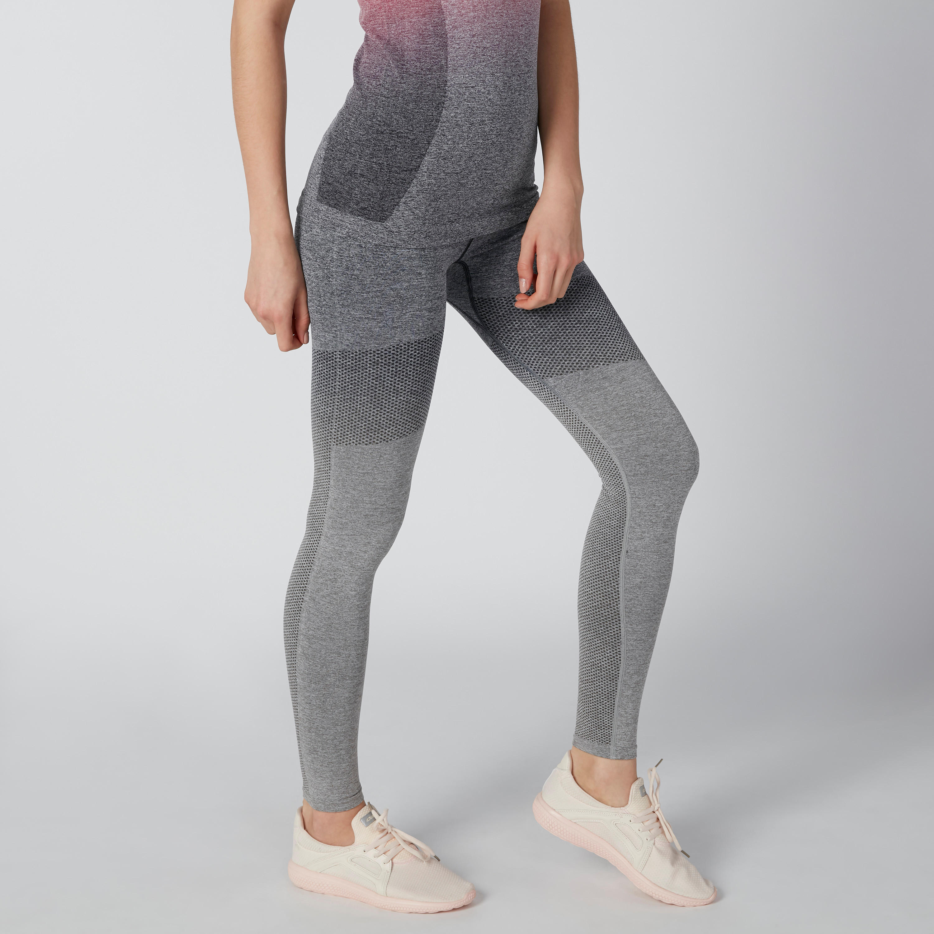 بنطال محبوك بأساور ضيّقة وطبعات ميلانج من كابا-women-clothing-sportswearandactivewear-bottoms-image-4