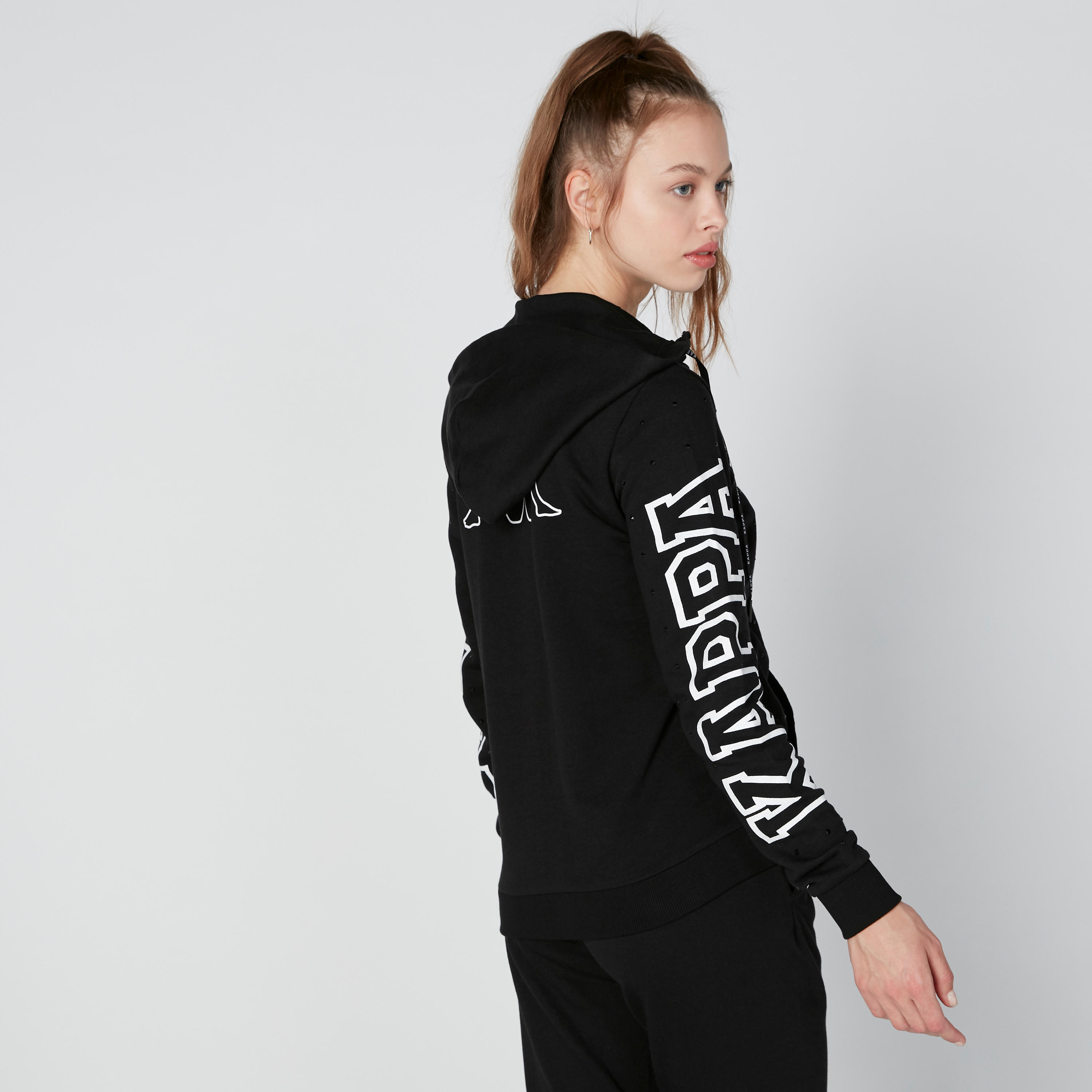 جاكيت بأكمام طويلة وسحّاب إغلاق وطبعات من كابا-women-clothing-sportswearandactivewear-coatsandjackets-jackets-image-2