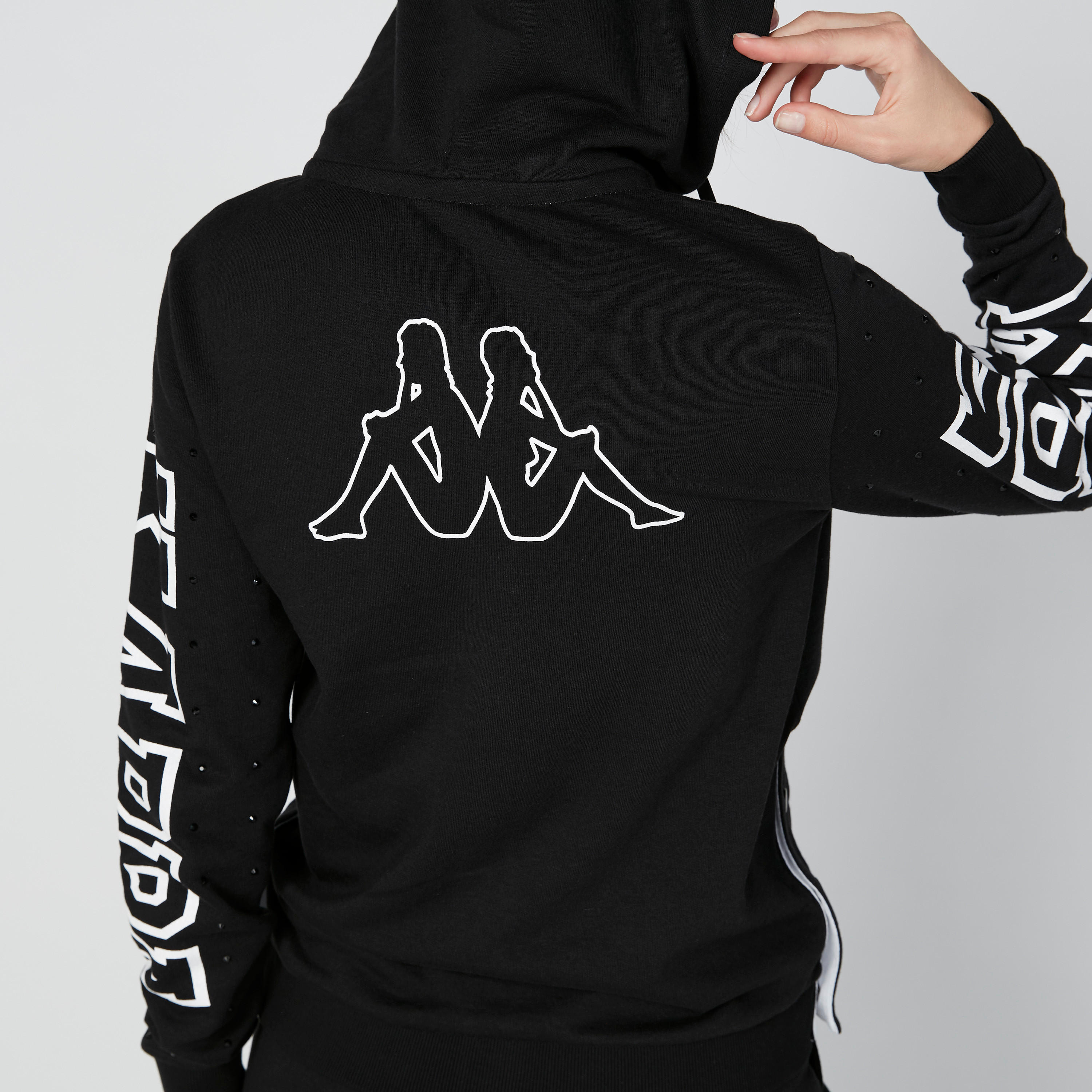 جاكيت بأكمام طويلة وسحّاب إغلاق وطبعات من كابا-women-clothing-sportswearandactivewear-coatsandjackets-jackets-image-6
