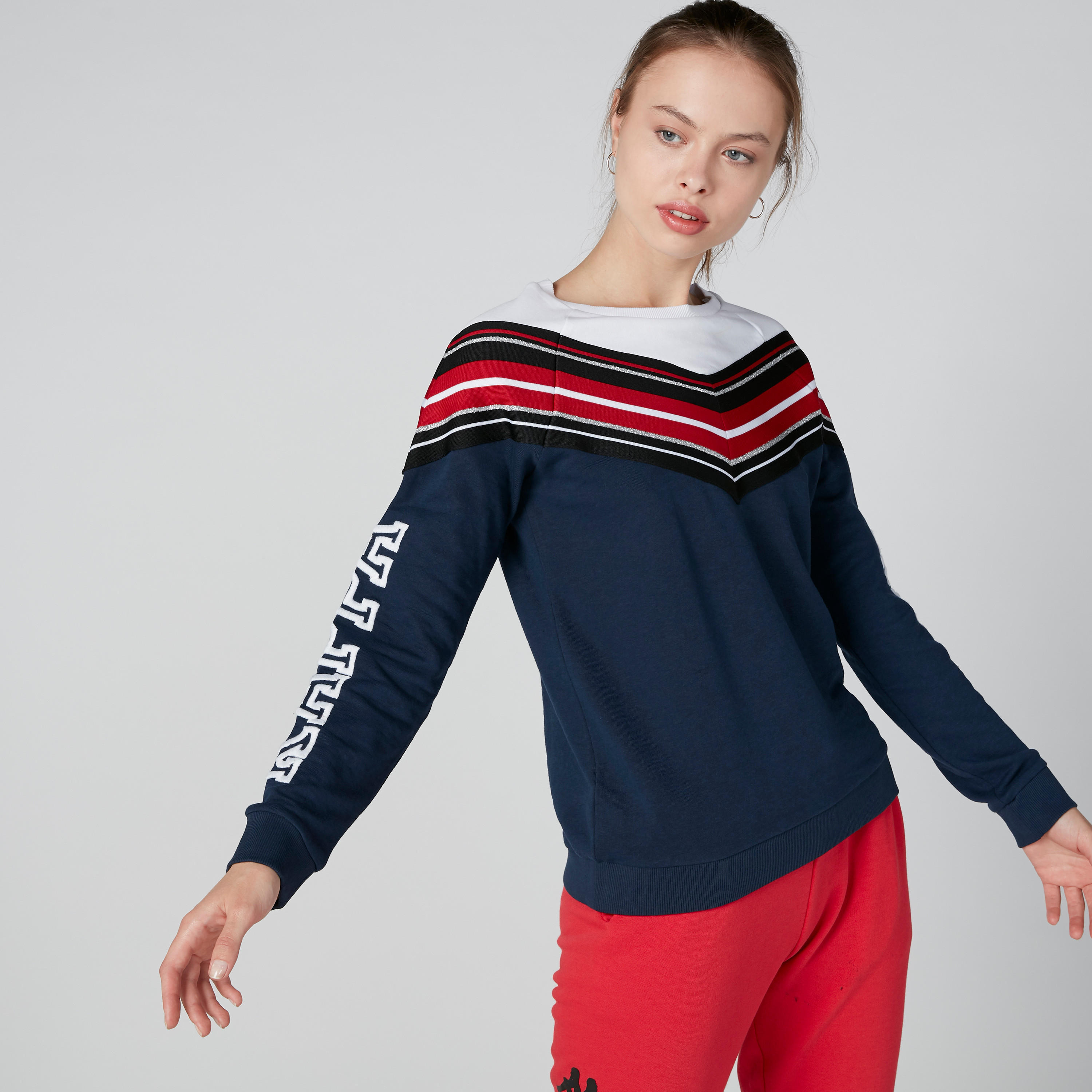 Kappa Printed Sweatshirt with Raglan Sleeves-women-clothing-sportswearandactivewear-hoodiesandsweatshirts-image-4