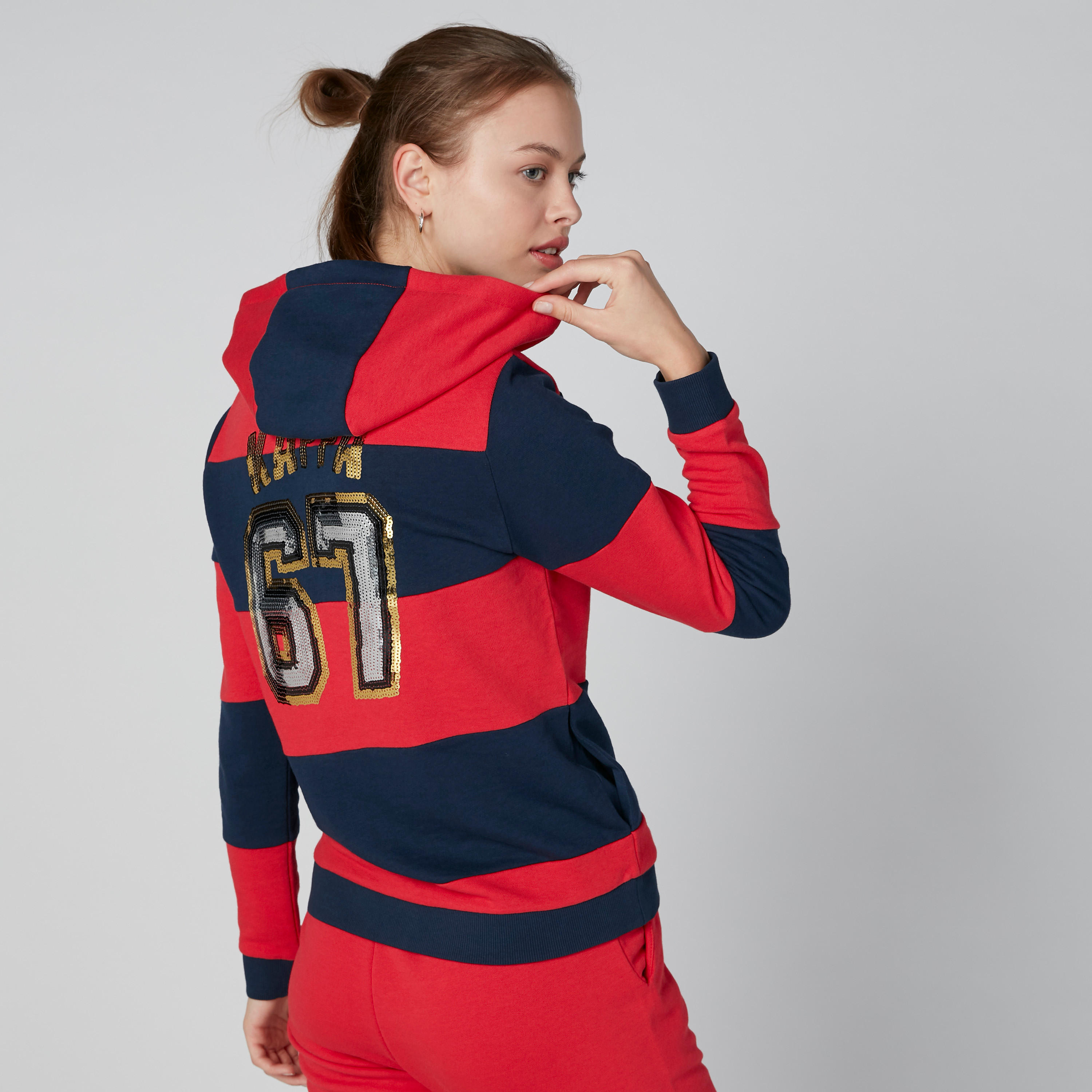 جاكيت مقلّم بسحّاب إغلاق وتفاصيل ترتر من كابا-women-clothing-sportswearandactivewear-coatsandjackets-jackets-image-3