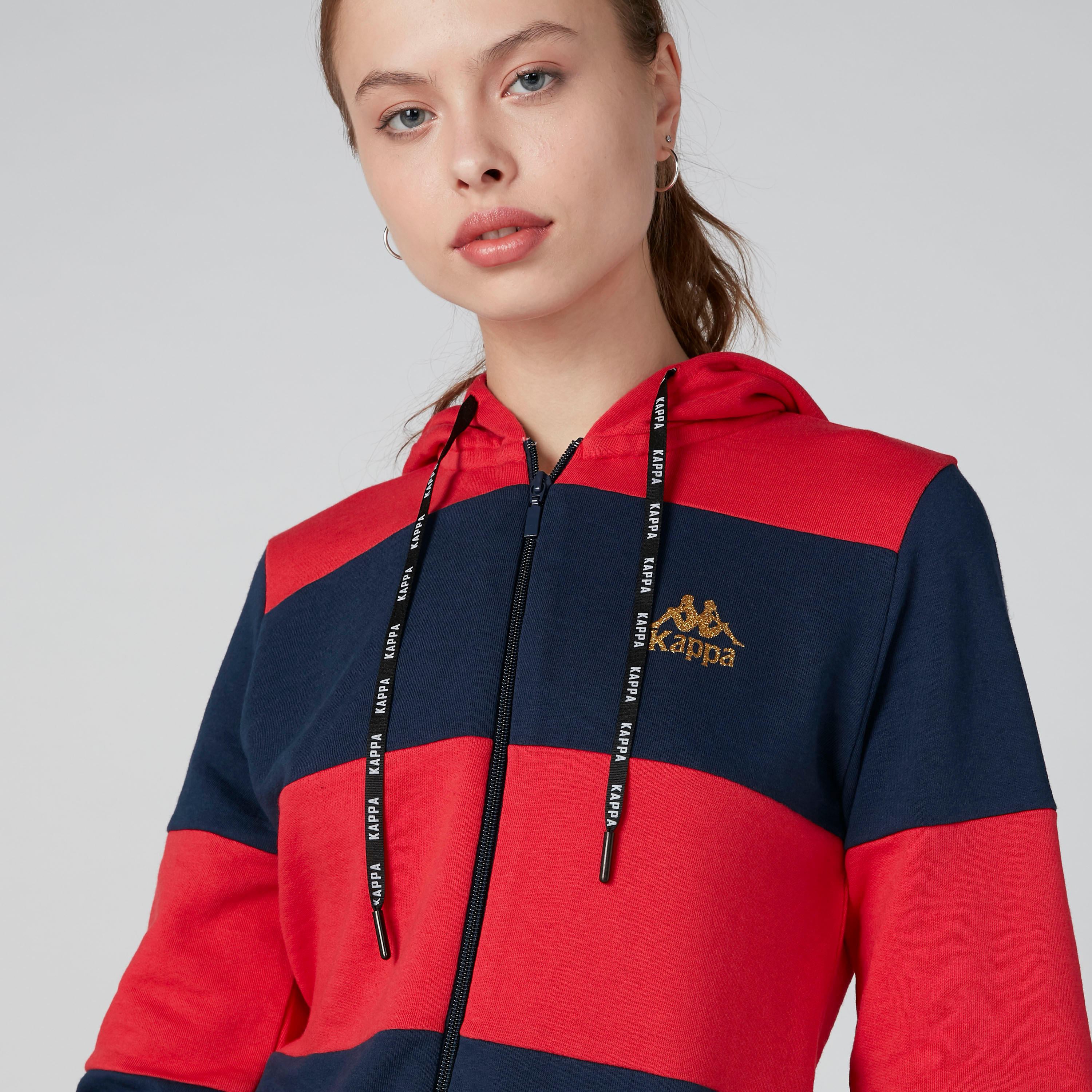 جاكيت مقلّم بسحّاب إغلاق وتفاصيل ترتر من كابا-women-clothing-sportswearandactivewear-coatsandjackets-jackets-image-5