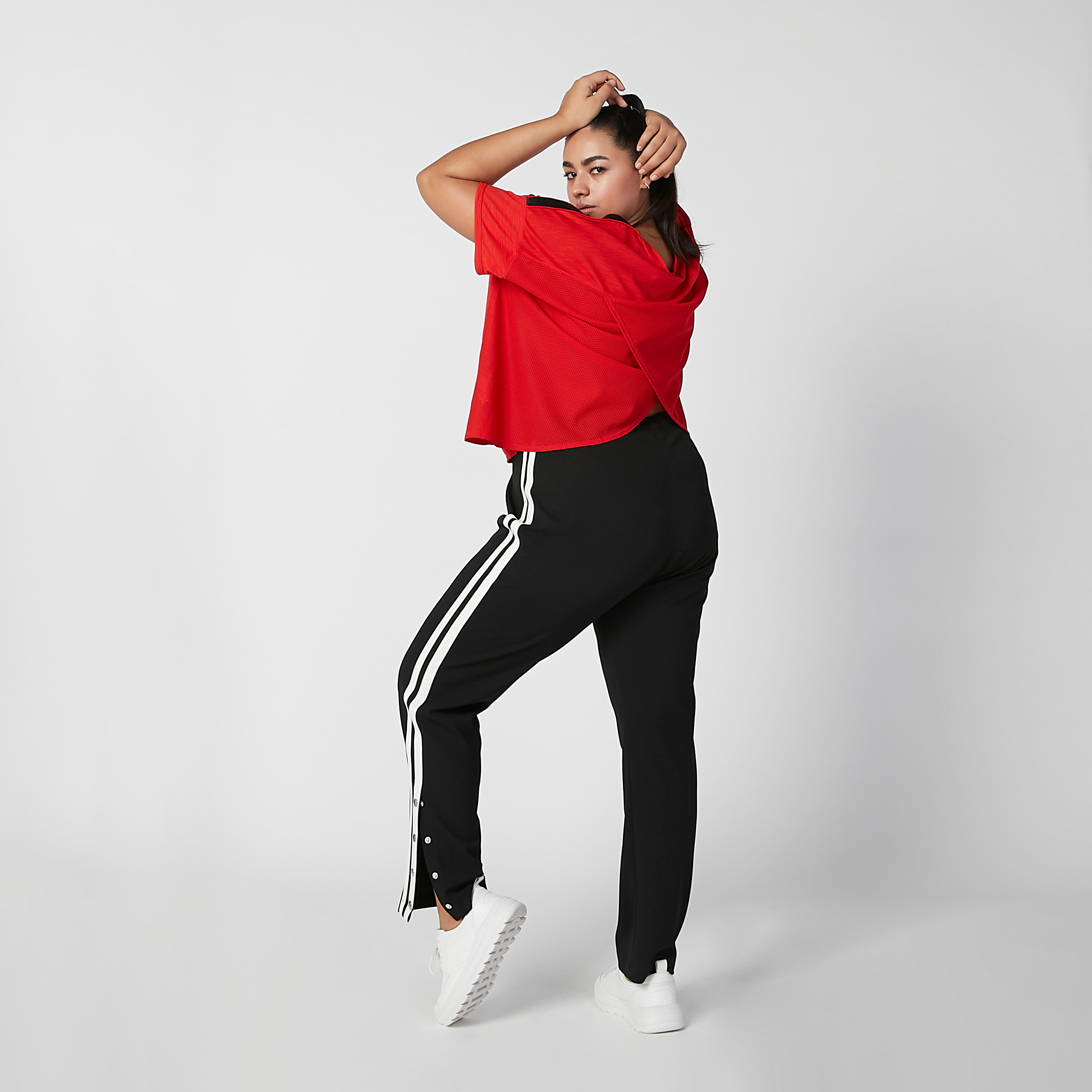 تيشيرت سادة بياقة مستديرة وشريطة من كابا-women-clothing-sportswearandactivewear-tshirtsandvests-image-1