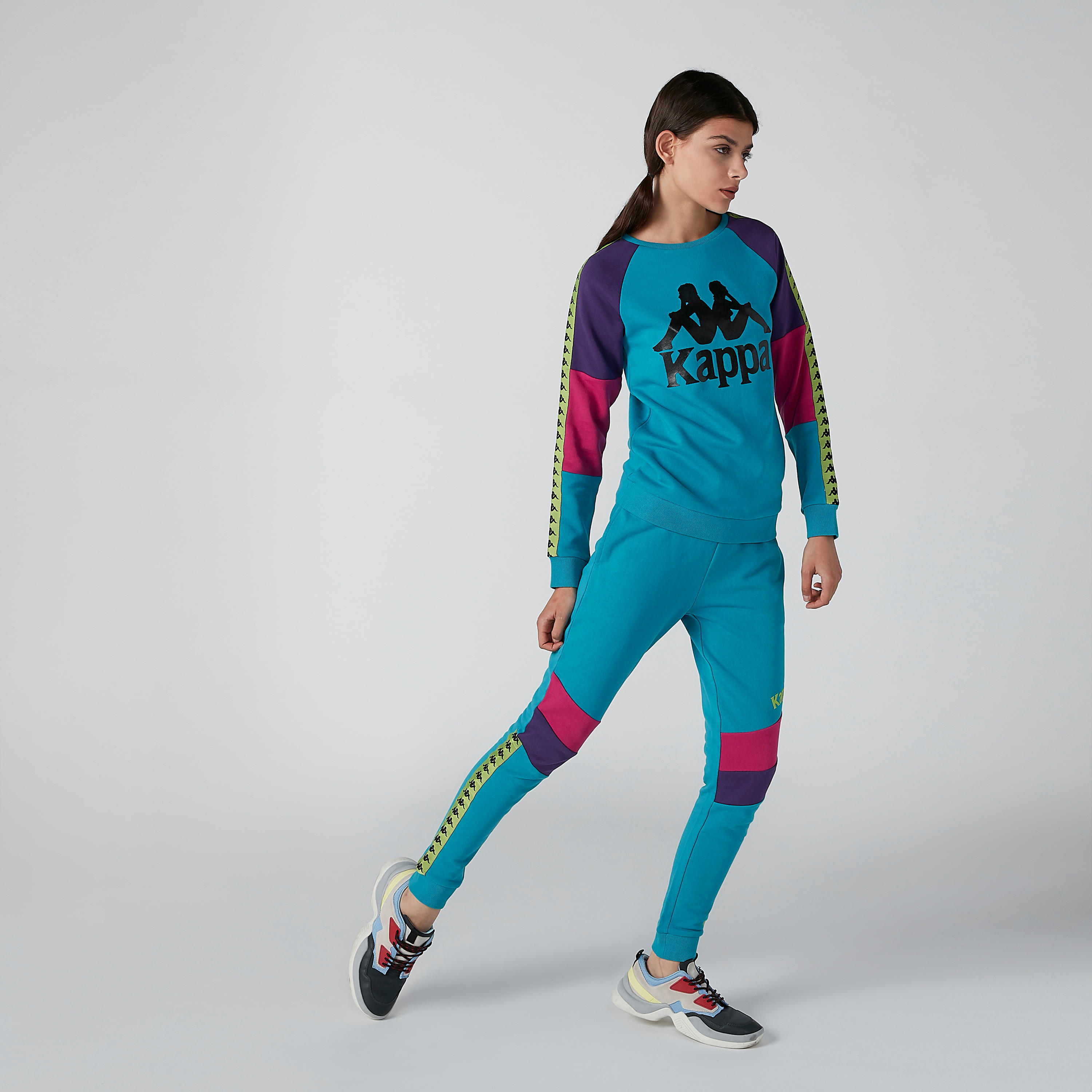 سويت شيرت بأكمام طويلة وشريطة وطبعات من كابا-women-clothing-sportswearandactivewear-hoodiesandsweatshirts-image-3