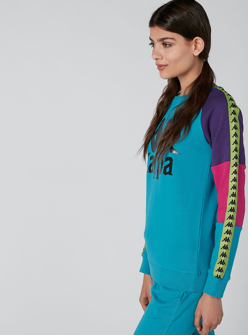 سويت شيرت بأكمام طويلة وشريطة وطبعات من كابا-women-clothing-sportswearandactivewear-hoodiesandsweatshirts-image-4