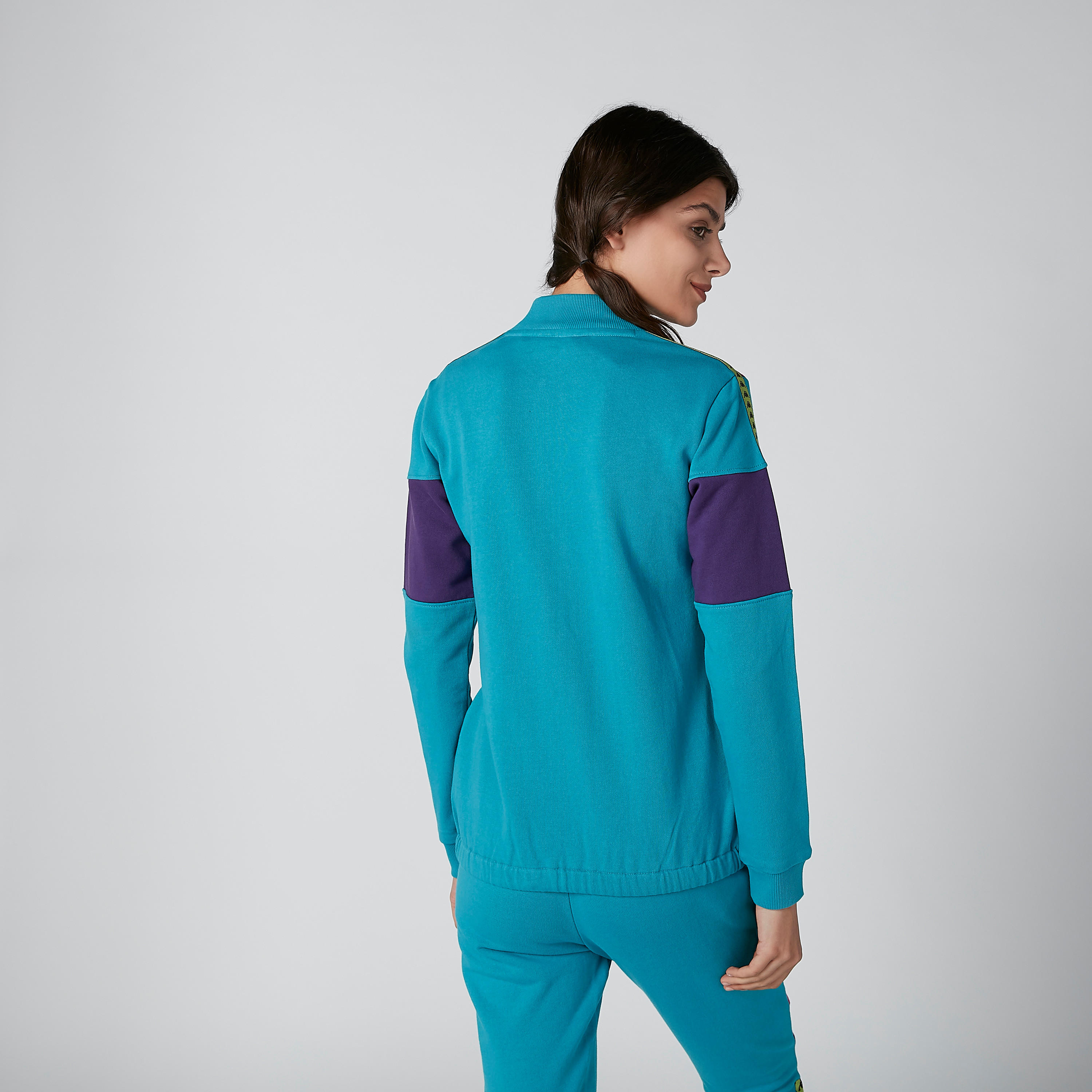 جاكيت بأكمام طويلة وشريطة من كابا-women-clothing-sportswearandactivewear-coatsandjackets-jackets-image-2
