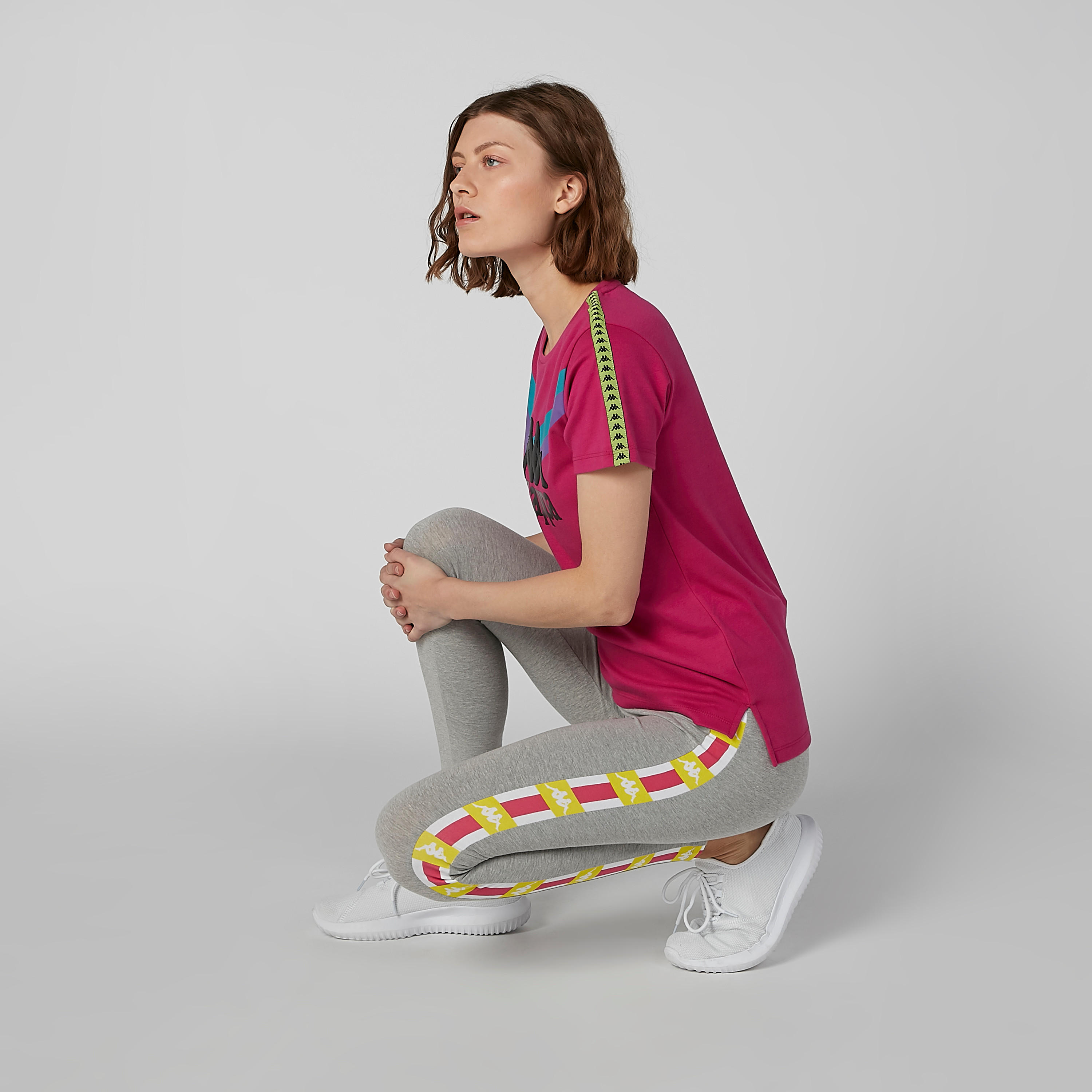 تيشيرت بياقة مستديرة وأكمام قصيرة وطبعات من كابا-women-clothing-sportswearandactivewear-tshirtsandvests-image-1