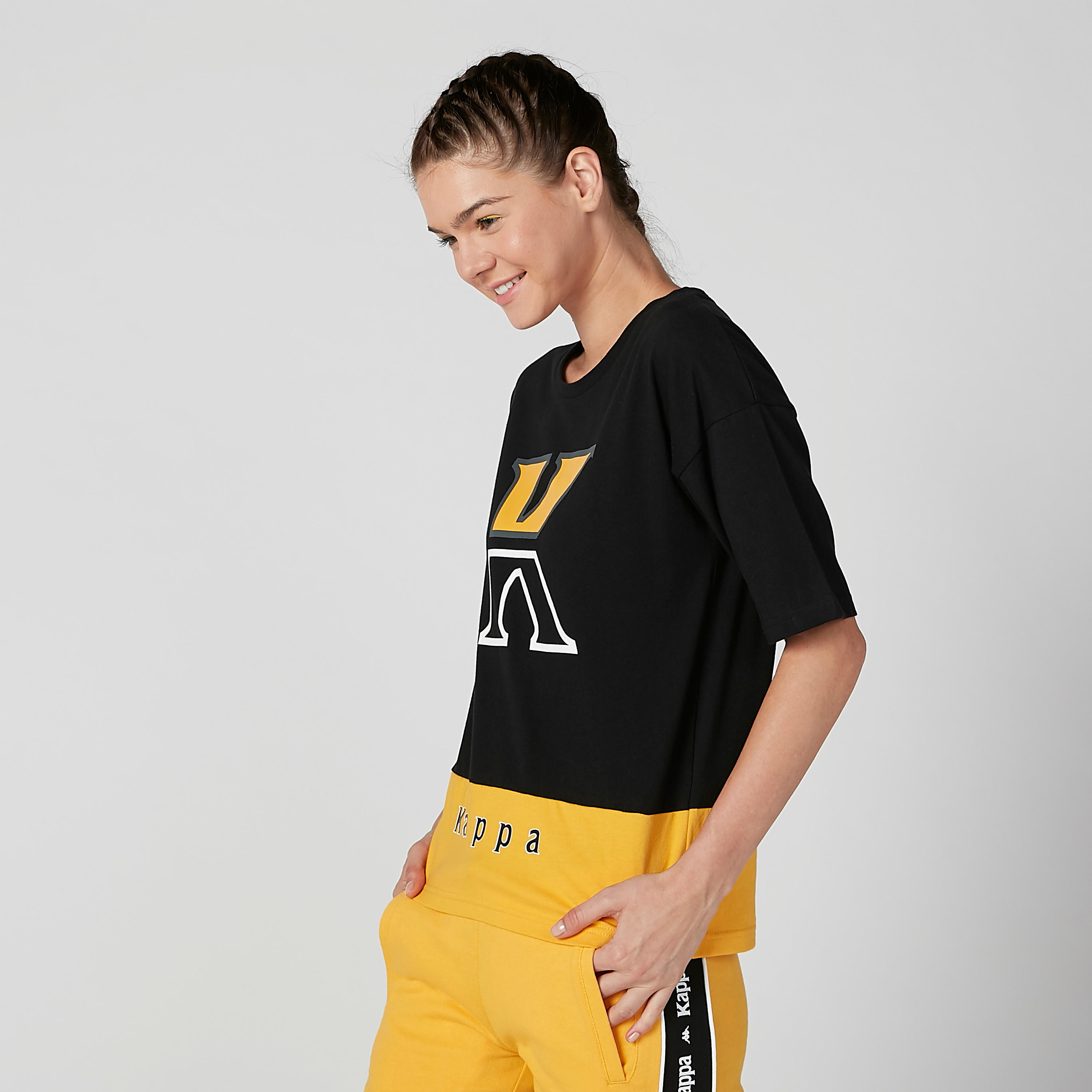 تيشيرت مستدام بياقة مستديرة وأكمام قصيرة وطبعات من كابا -women-clothing-sportswearandactivewear-tshirtsandvests-image-2