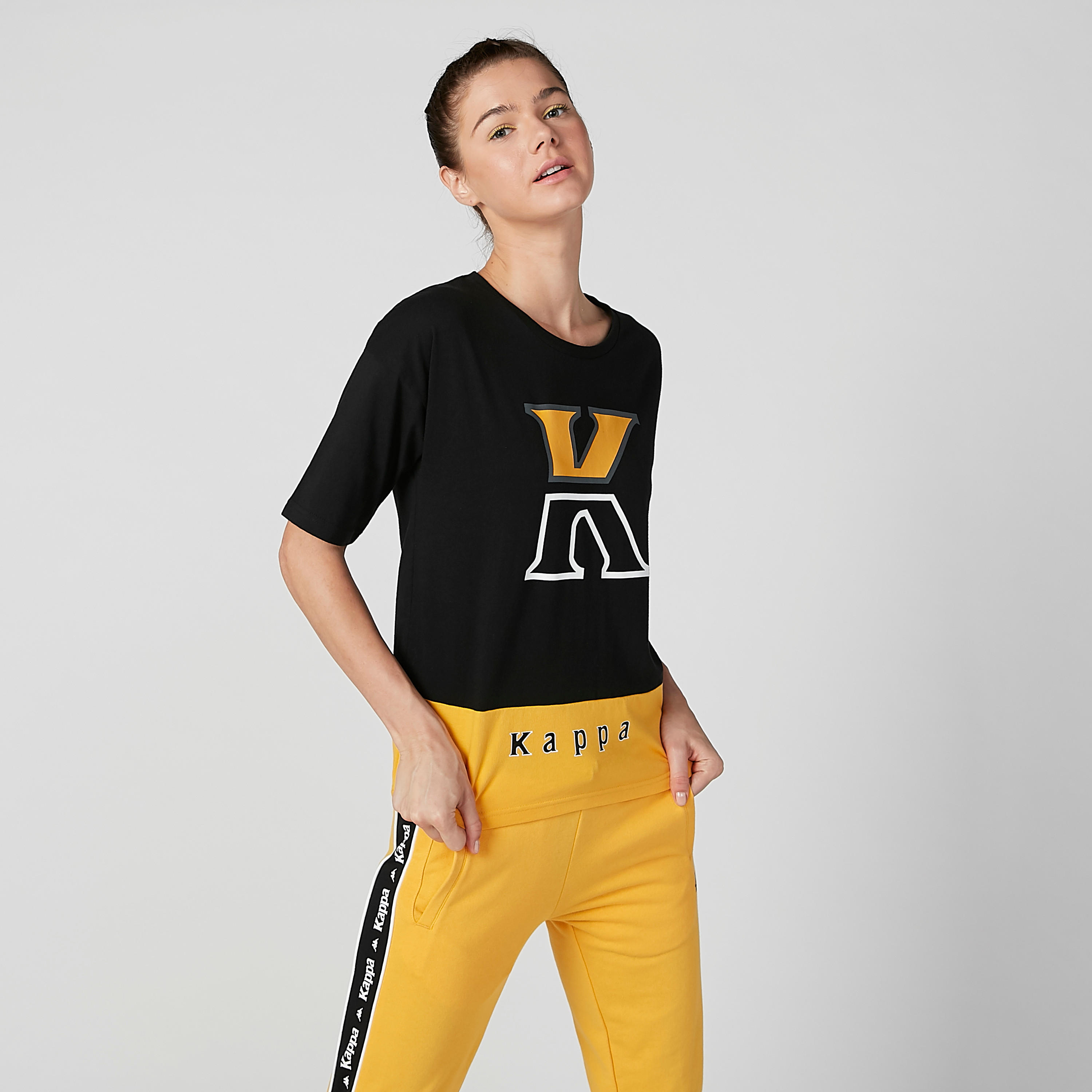 تيشيرت مستدام بياقة مستديرة وأكمام قصيرة وطبعات من كابا -women-clothing-sportswearandactivewear-tshirtsandvests-image-5