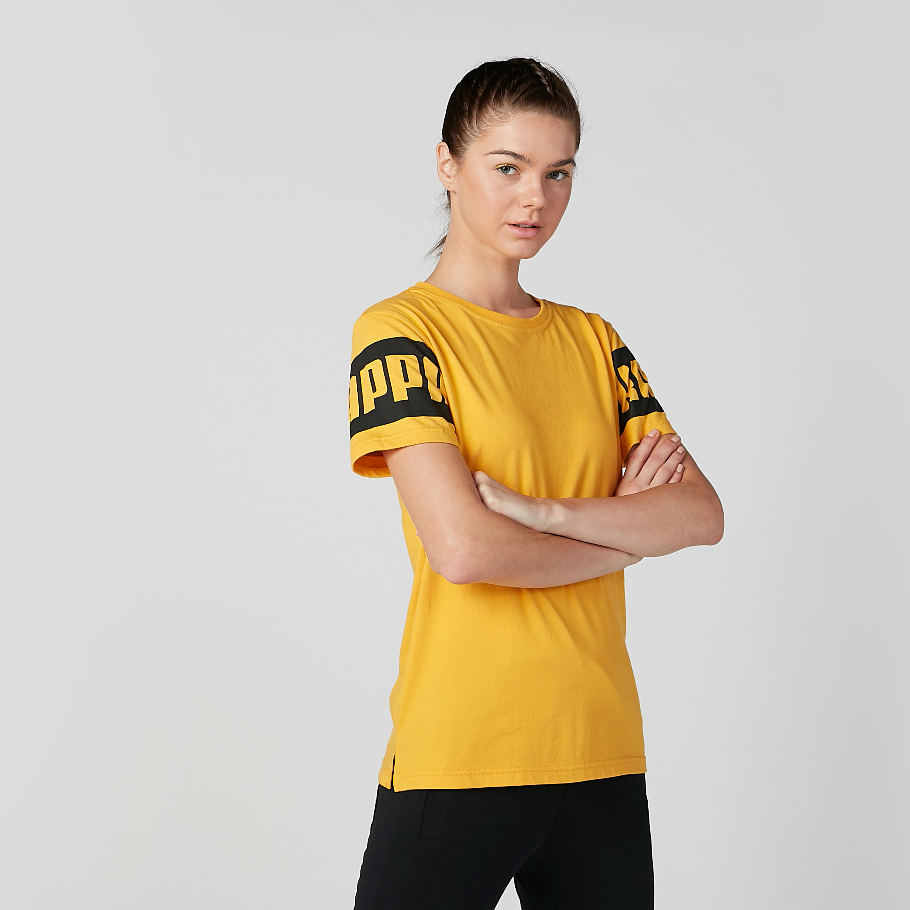 تيشيرت بياقة مستديرة وأكمام قصيرة وطبعات من كابا-women-clothing-tshirts-image-5