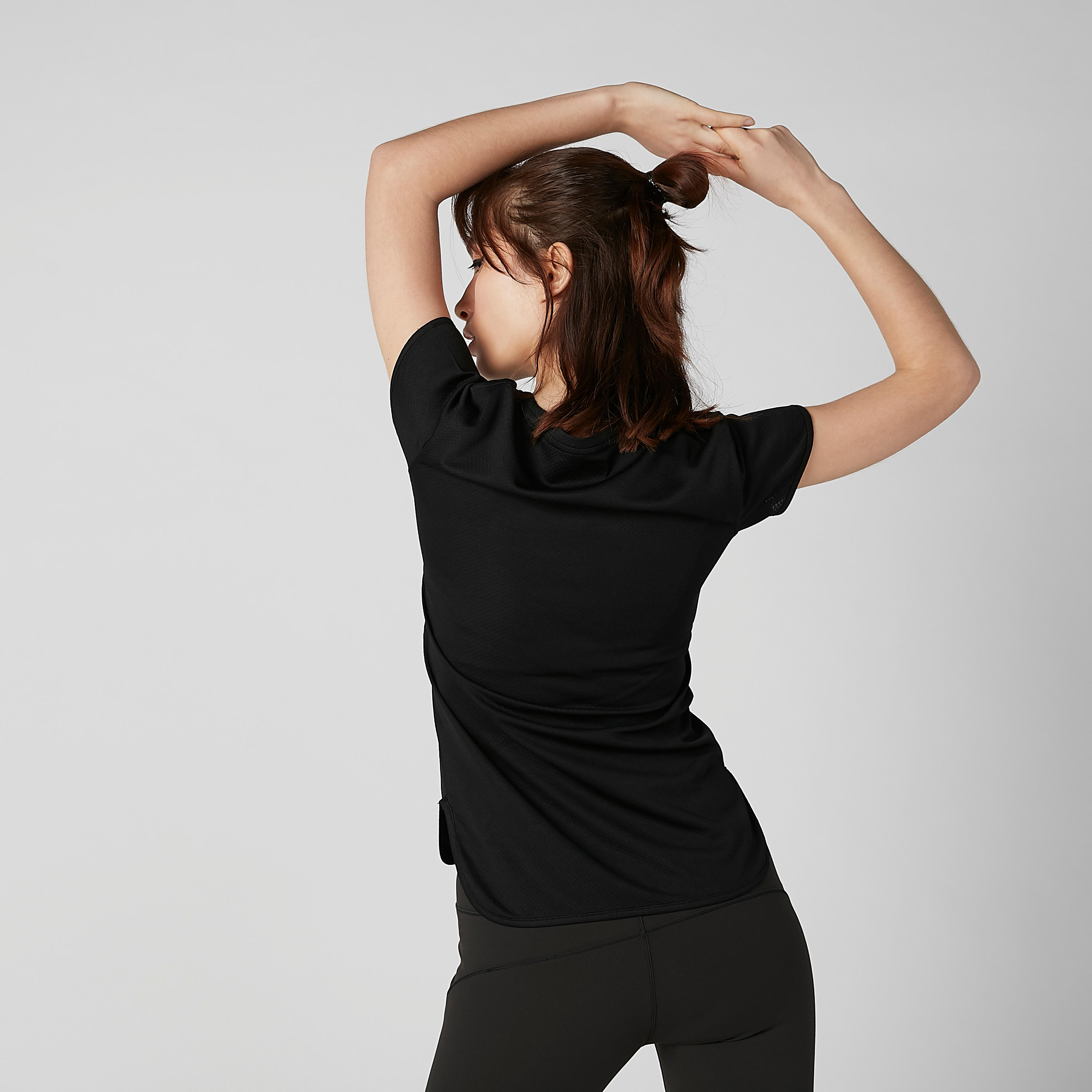 تيشيرت بياقة مستديرة وأكمام قصيرة وطبعات من كابا-women-clothing-sportswearandactivewear-tshirtsandvests-image-1