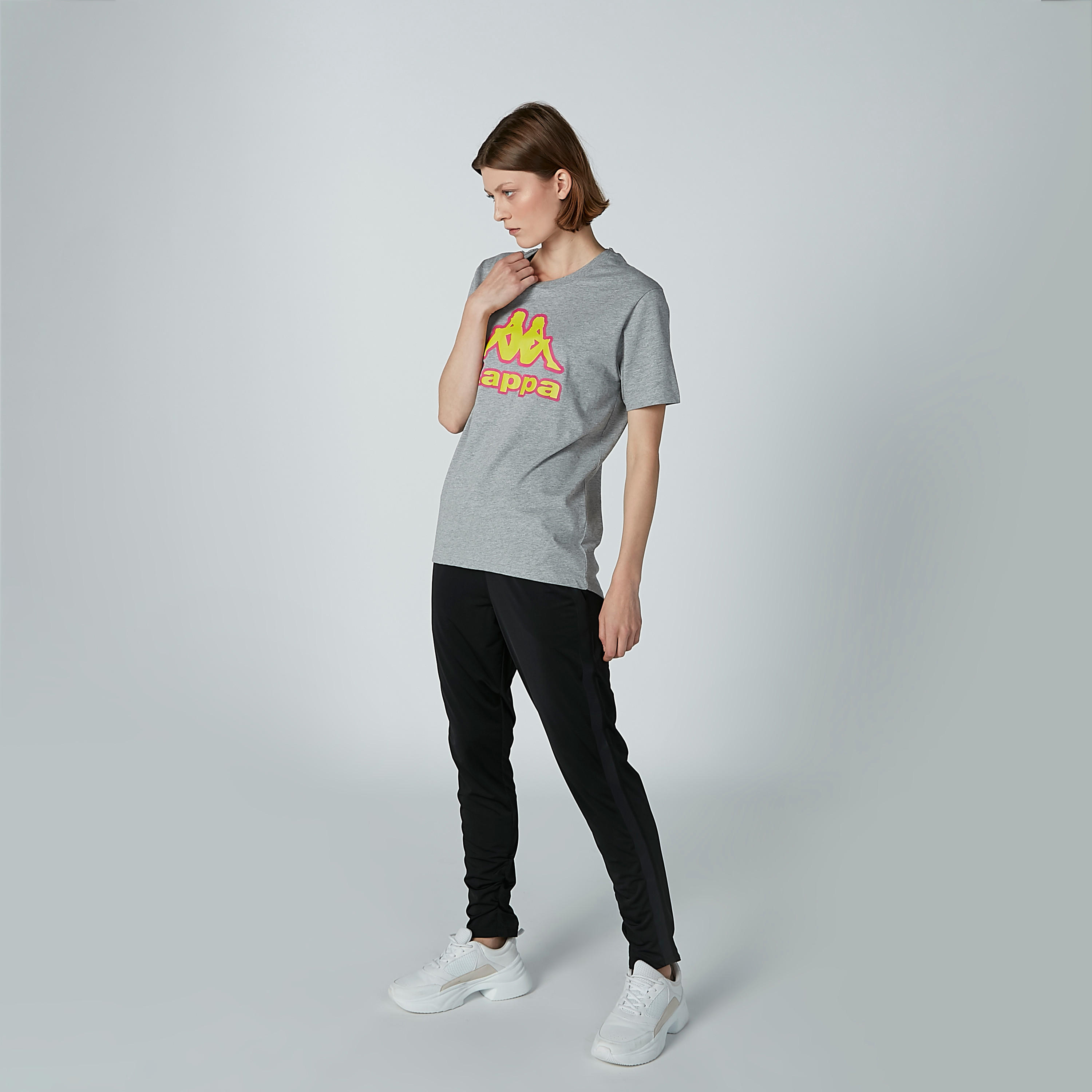 تيشيرت بياقة مستديرة وأكمام قصيرة وطبعات من كابا-women-clothing-sportswearandactivewear-tshirtsandvests-image-2