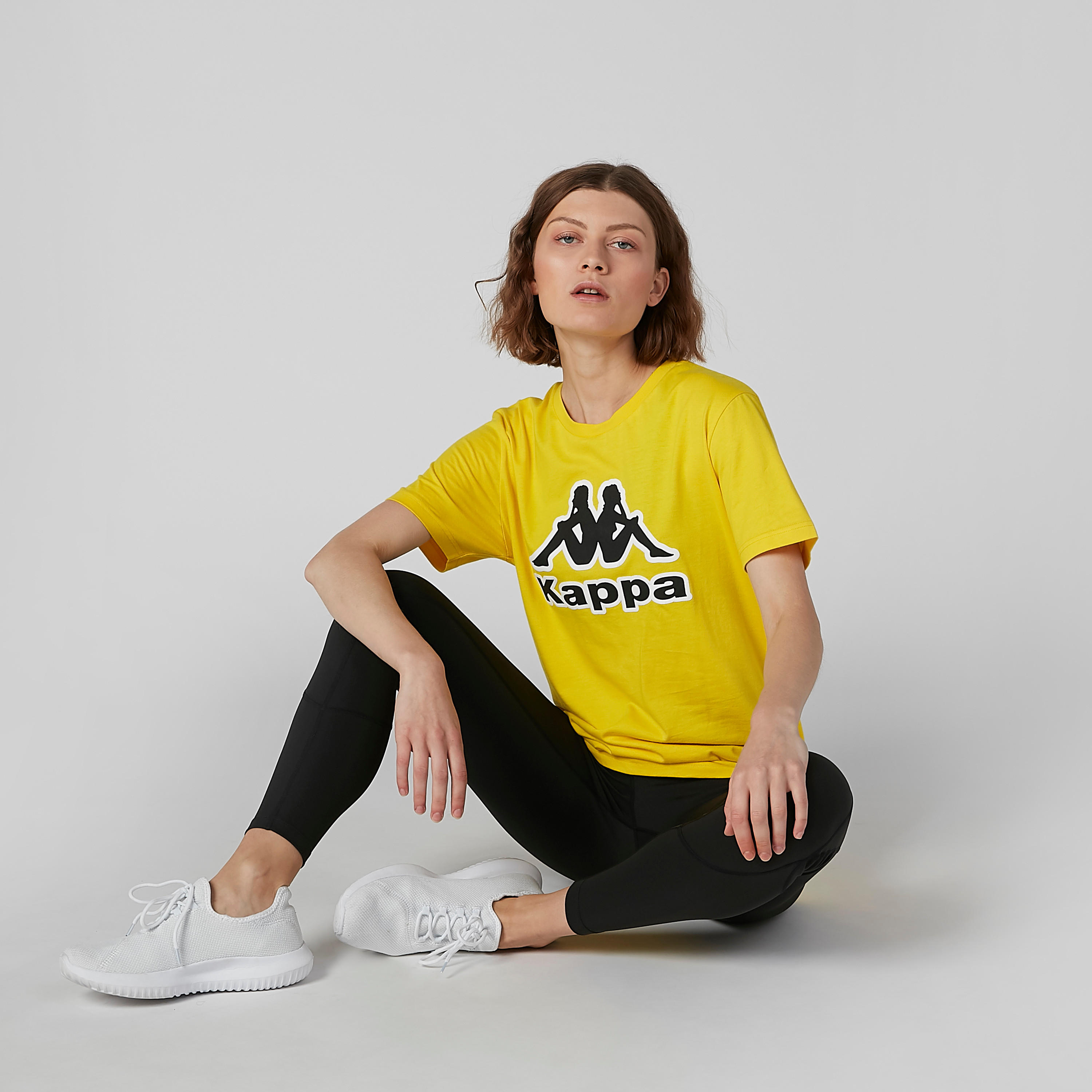 تيشيرت بياقة مستديرة وأكمام قصيرة وطبعات من كابا-women-clothing-tshirts-image-1