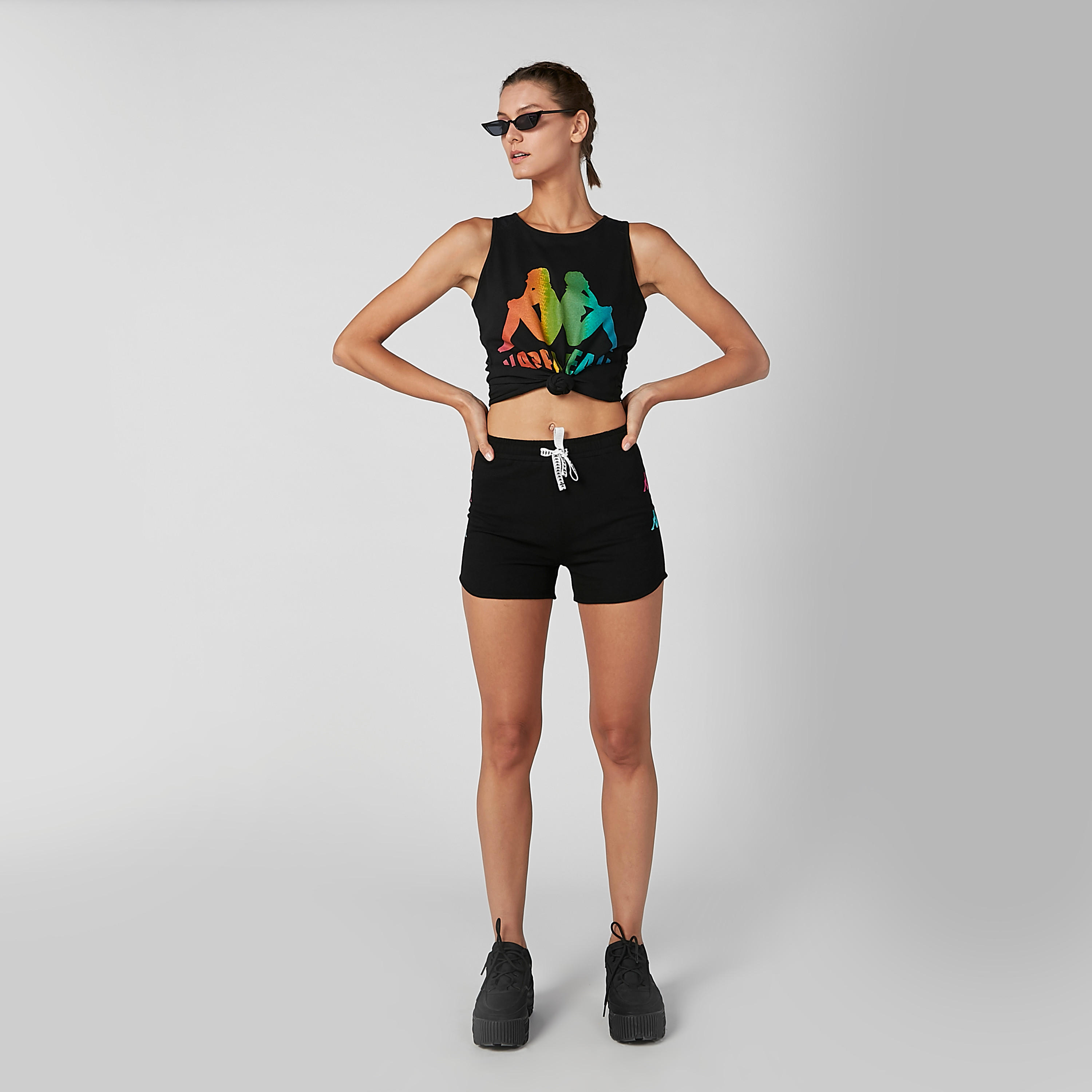 شورت برباط وطبعات من كابا-women-clothing-sportswearandactivewear-bottoms-image-4
