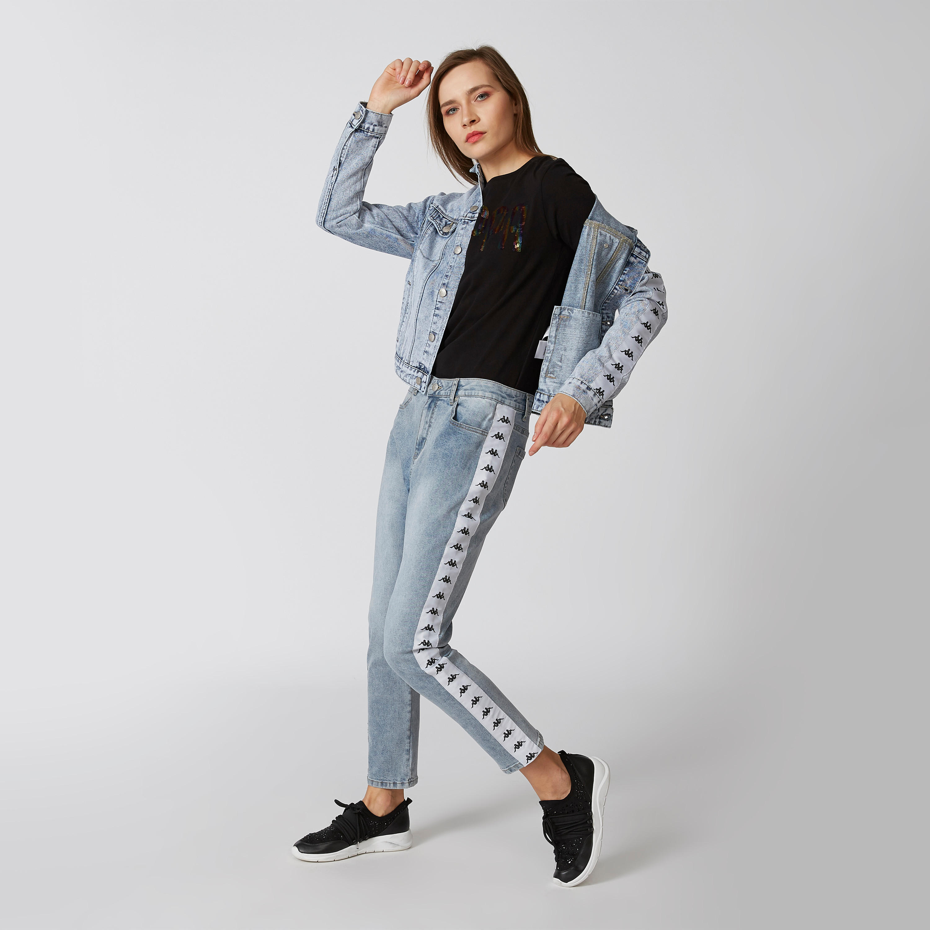 جاكيت دينم بأكمام طويلة بشريطة وطبعات من كابا-women-clothing-sportswearandactivewear-coatsandjackets-jackets-image-2