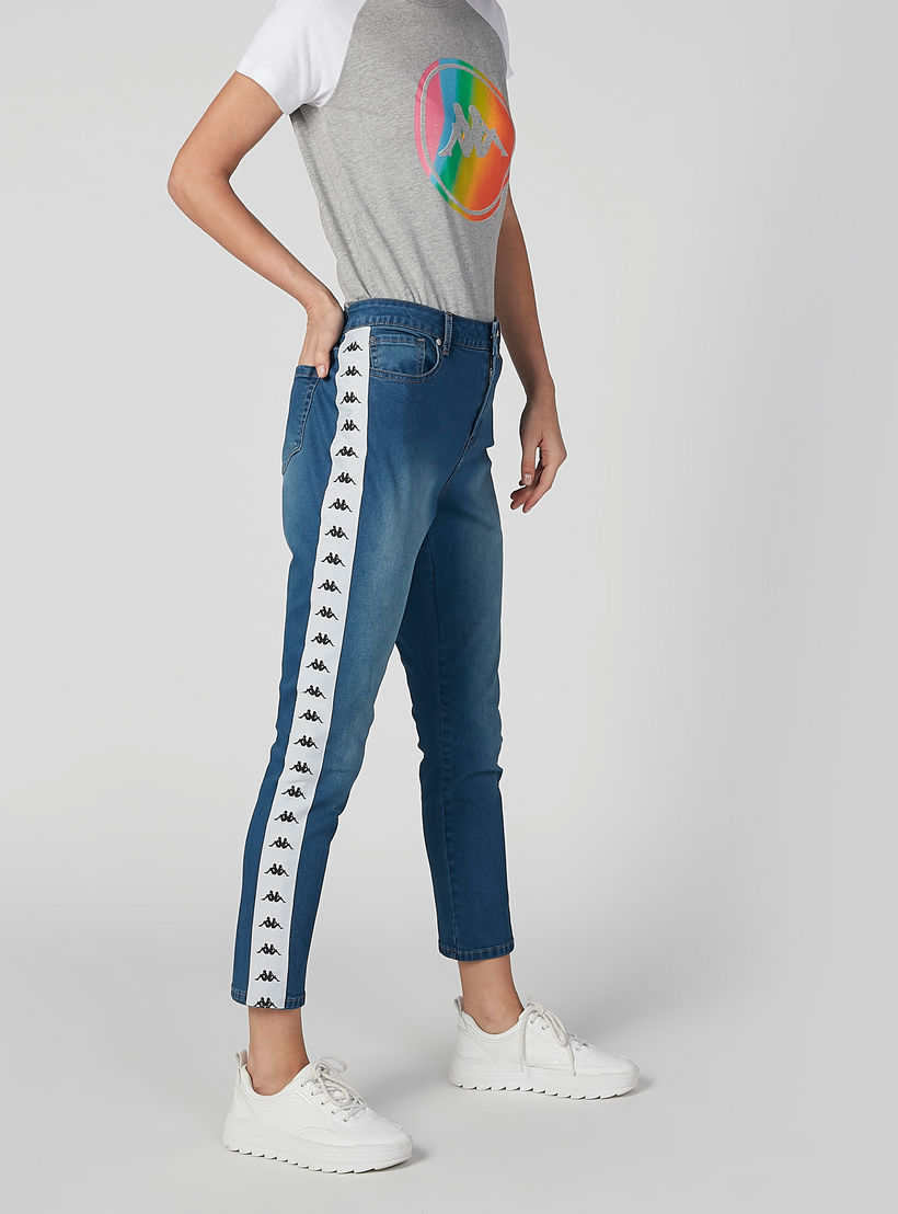 بنطال جينز قصير بجيوب وشريطة بطبعات من كابا-women-clothing-bottoms-jeans-image-3
