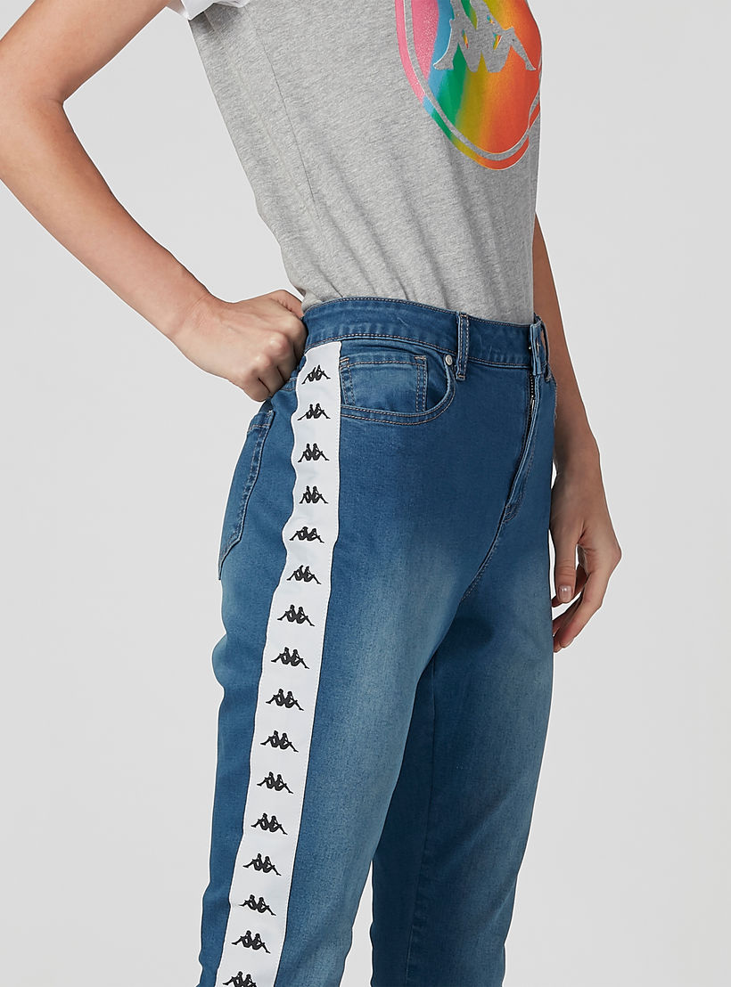 بنطال جينز قصير بجيوب وشريطة بطبعات من كابا-women-clothing-bottoms-jeans-image-4