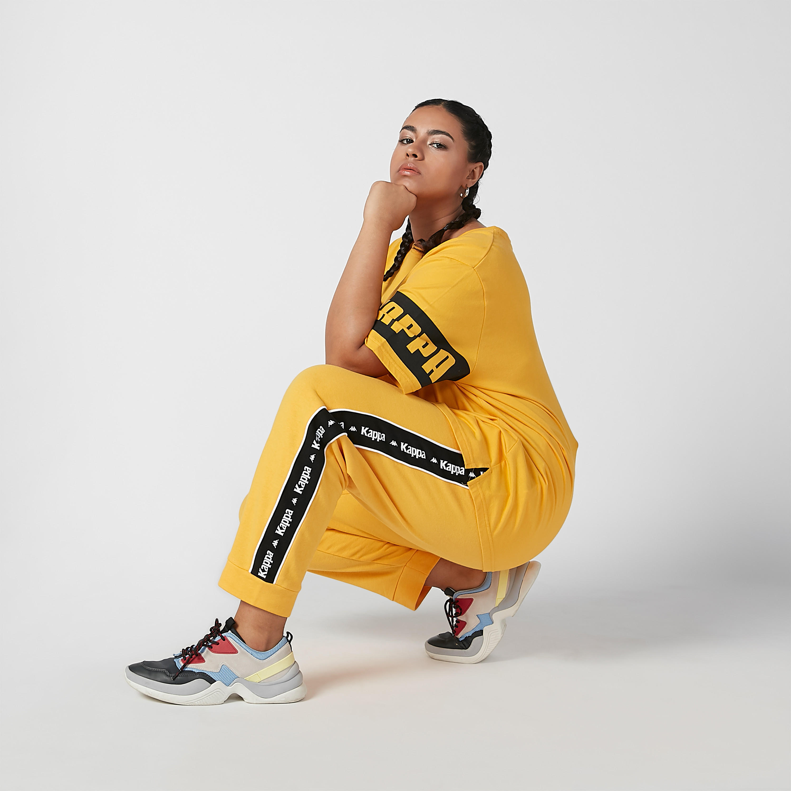 بنطلون رياضي مستدام بخصر متوسط الارتفاع وطبعات -women-clothing-bottoms-joggers-image-1