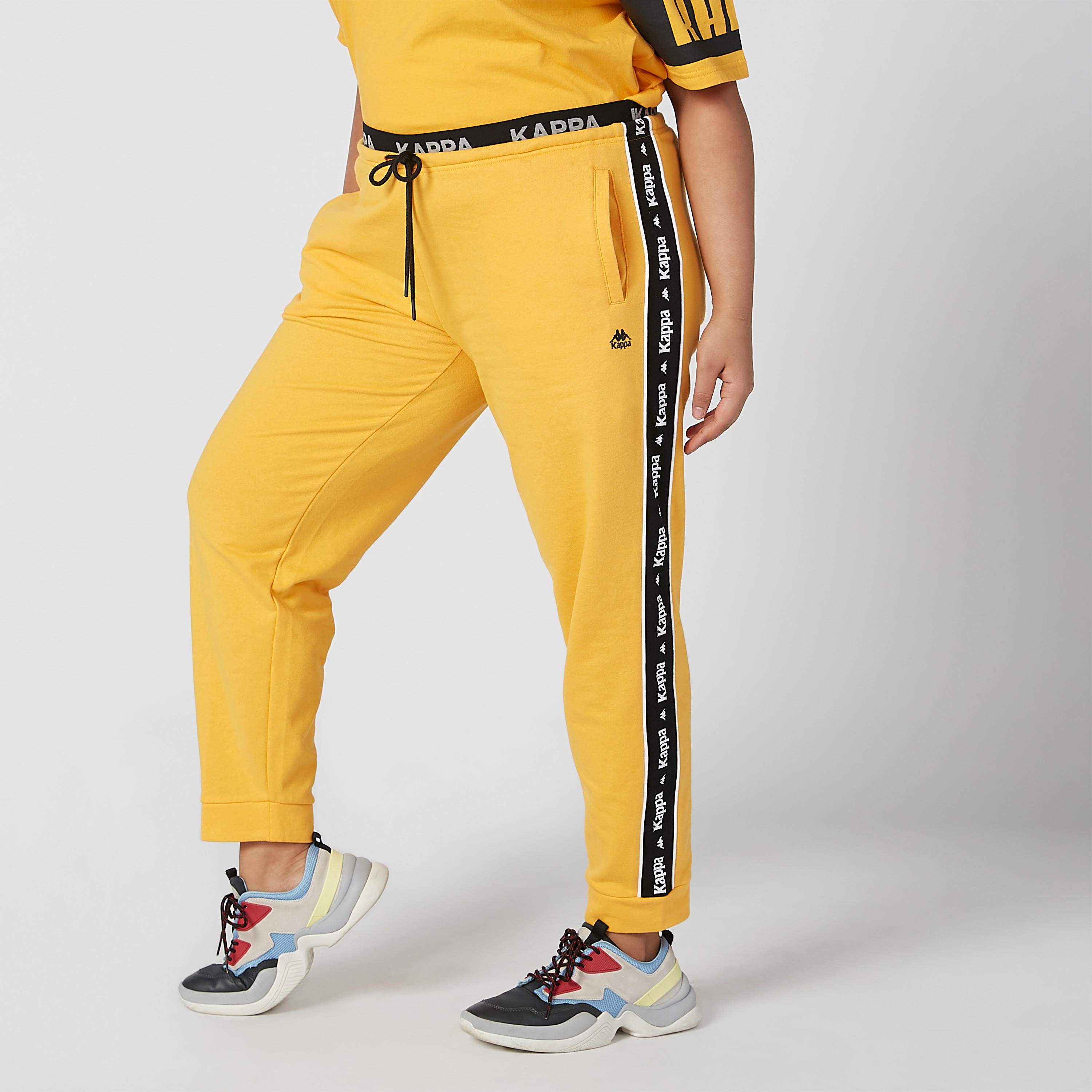 بنطلون رياضي مستدام بخصر متوسط الارتفاع وطبعات -women-clothing-bottoms-joggers-image-2