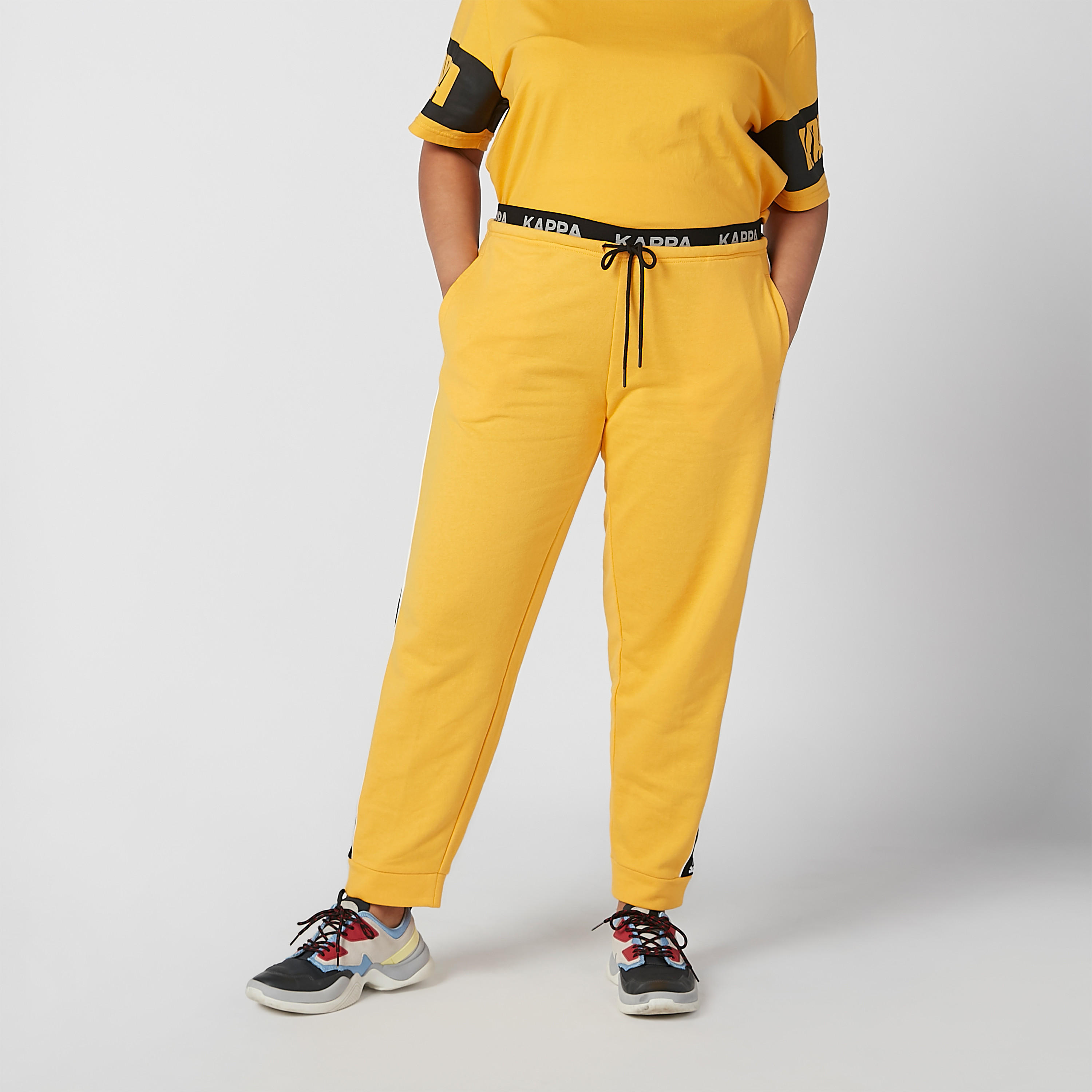 بنطلون رياضي مستدام بخصر متوسط الارتفاع وطبعات -women-clothing-bottoms-joggers-image-3