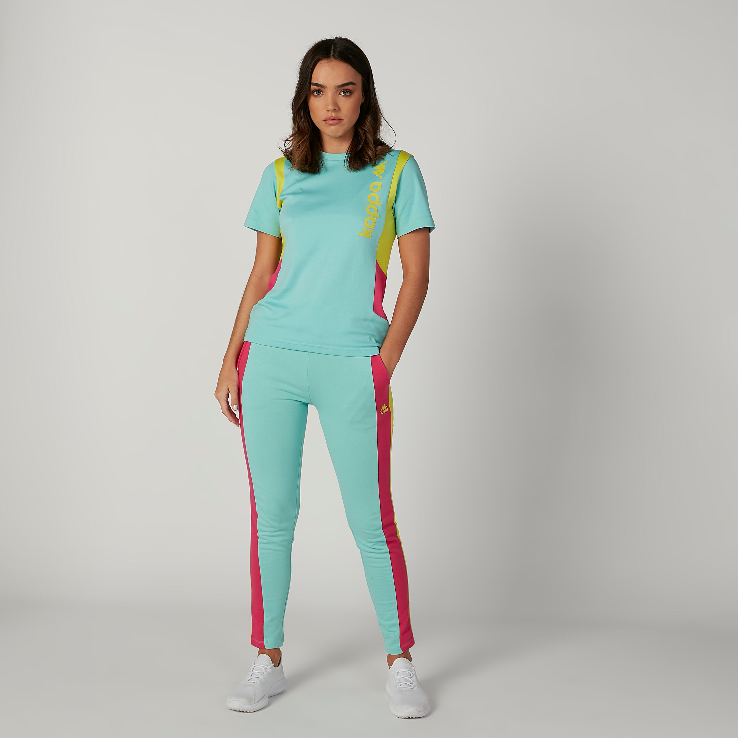 تيشيرت بنمط كتل الألوان بياقة مستديرة وأكمام قصيرة من كابا-women-clothing-sportswearandactivewear-tshirtsandvests-image-4