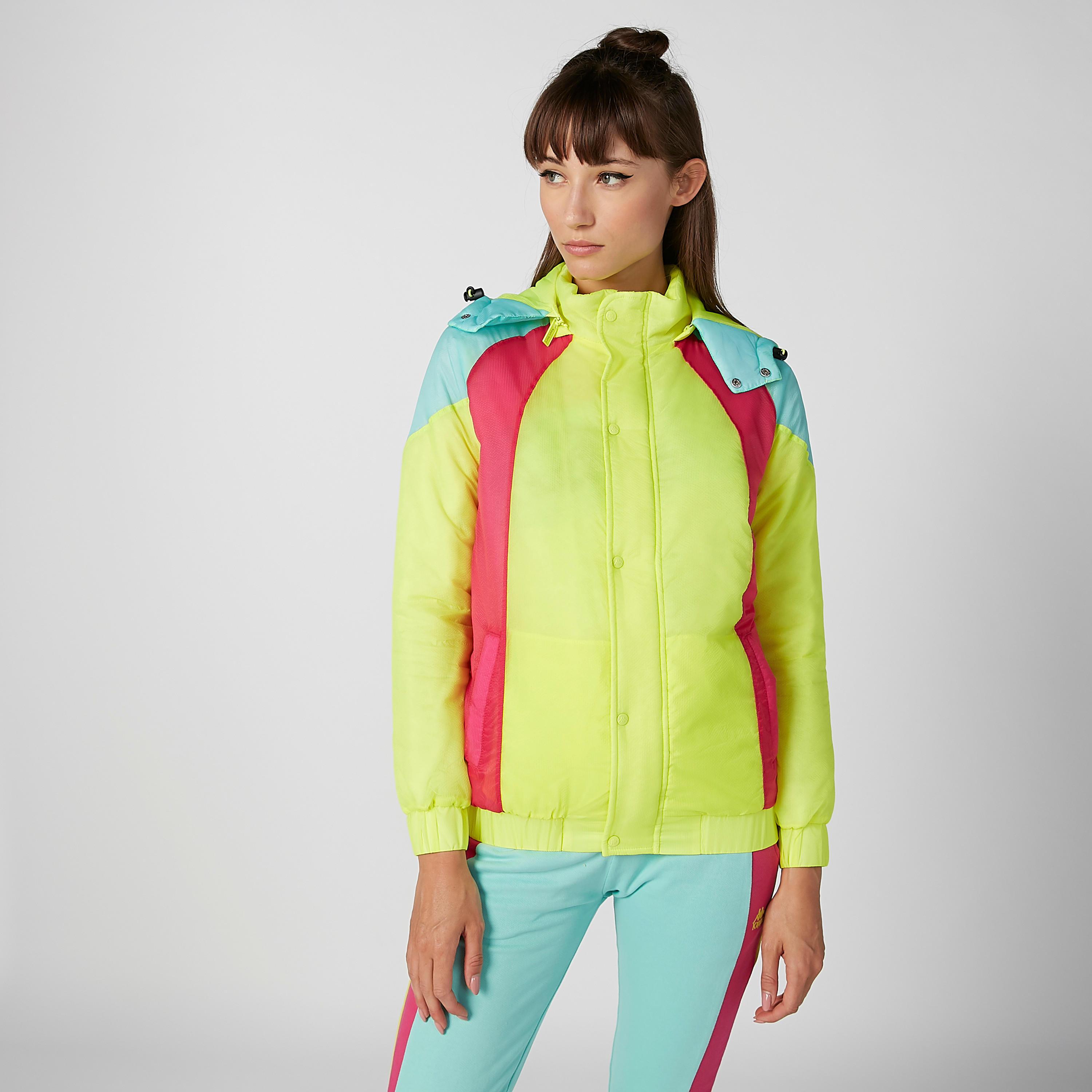 جاكيت مستدام بنمط كتل الألوان بقبّعة وأكمام طويلة من كابا -women-clothing-sportswearandactivewear-coatsandjackets-jackets-image-3