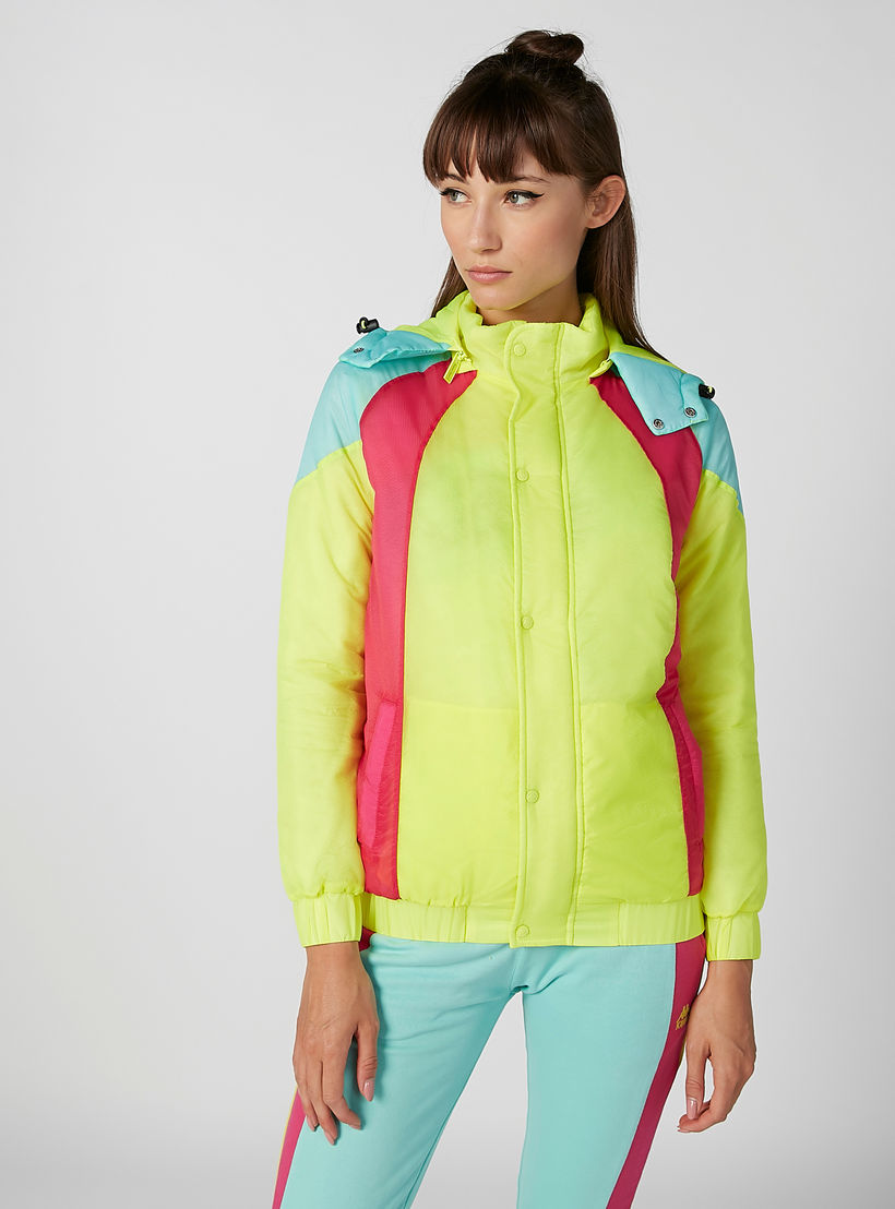 جاكيت مستدام بنمط كتل الألوان بقبّعة وأكمام طويلة من كابا -women-clothing-sportswearandactivewear-coatsandjackets-jackets-image-3
