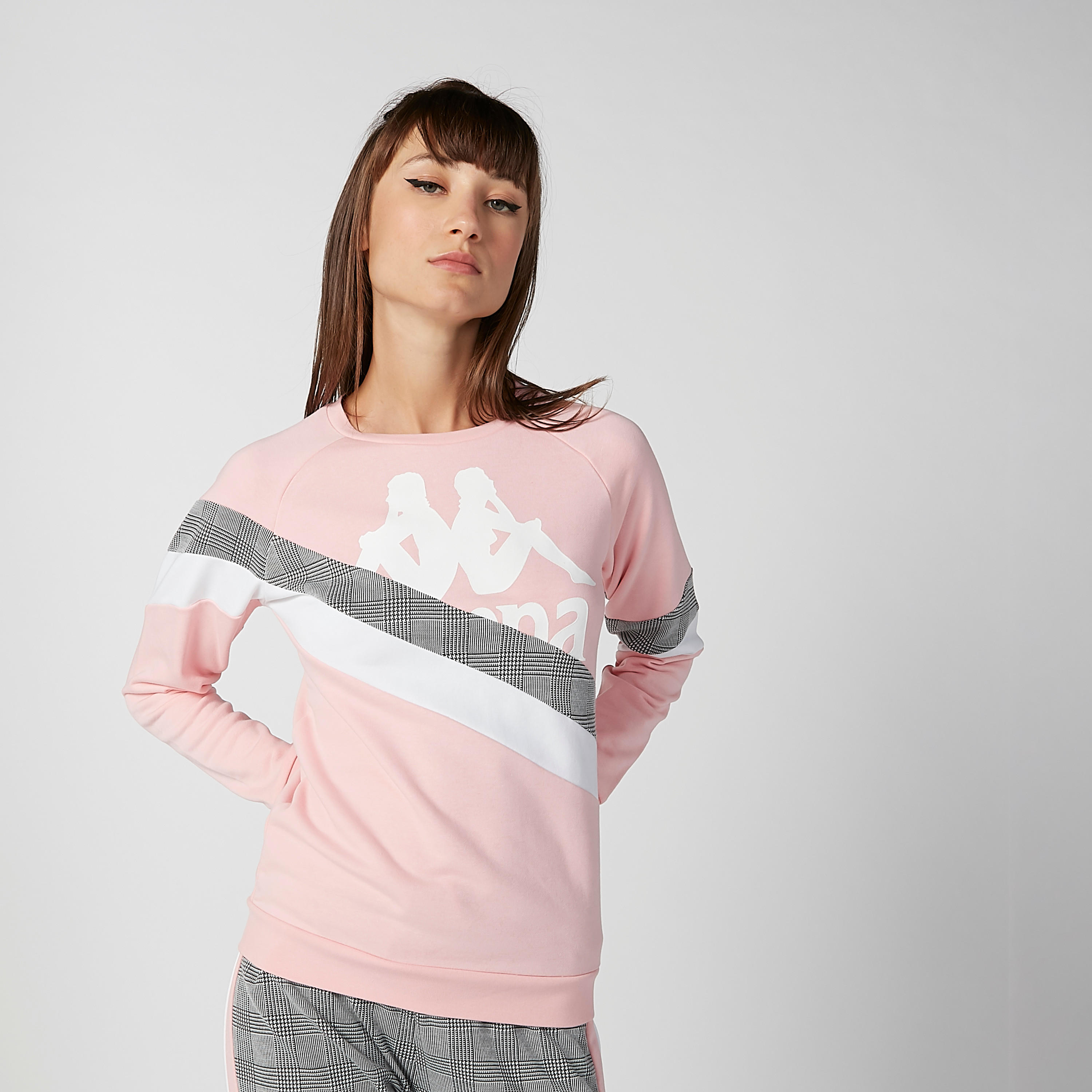 سويت شيرت مستدام بأكمام طويلة وطبعات من كابا -women-clothing-sportswearandactivewear-hoodiesandsweatshirts-image-3