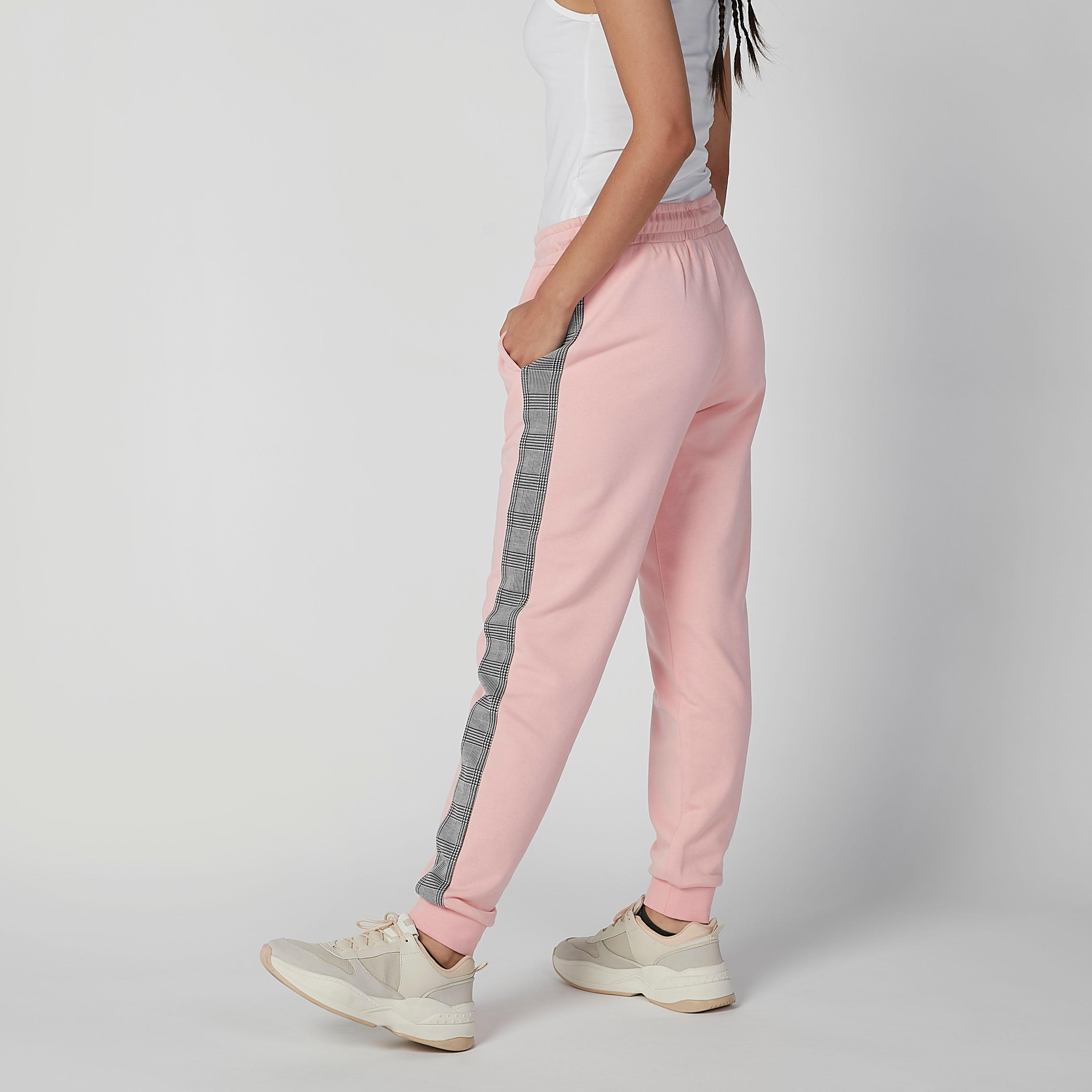 بنطلون رياضي بجيوب وطبعات من كابا-women-clothing-bottoms-joggers-image-3