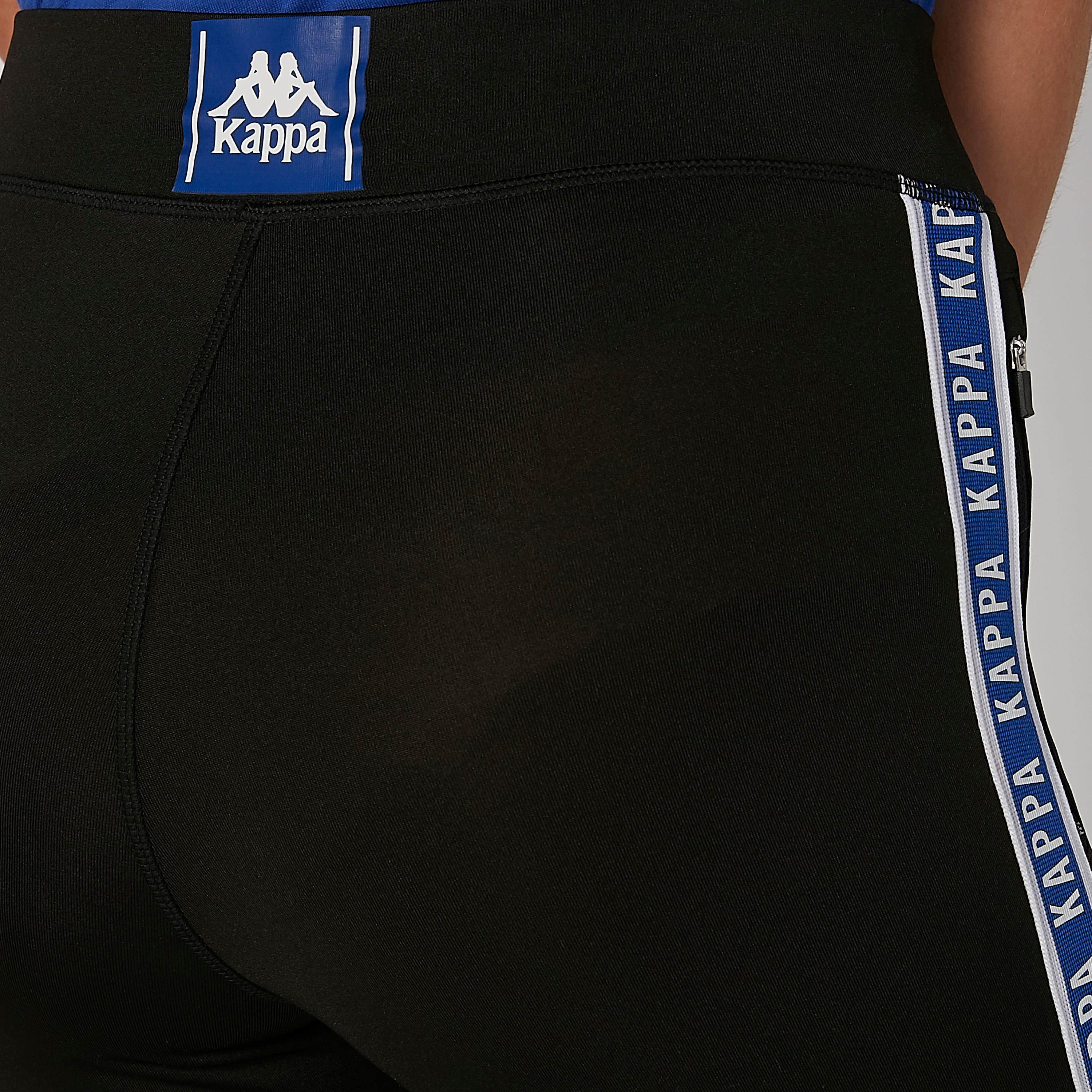 بنطلون ليقنز مستدام بقصّة سكيني وخصر متوسط الارتفاع وطبعات من كابا-women-clothing-sportswearandactivewear-bottoms-image-6