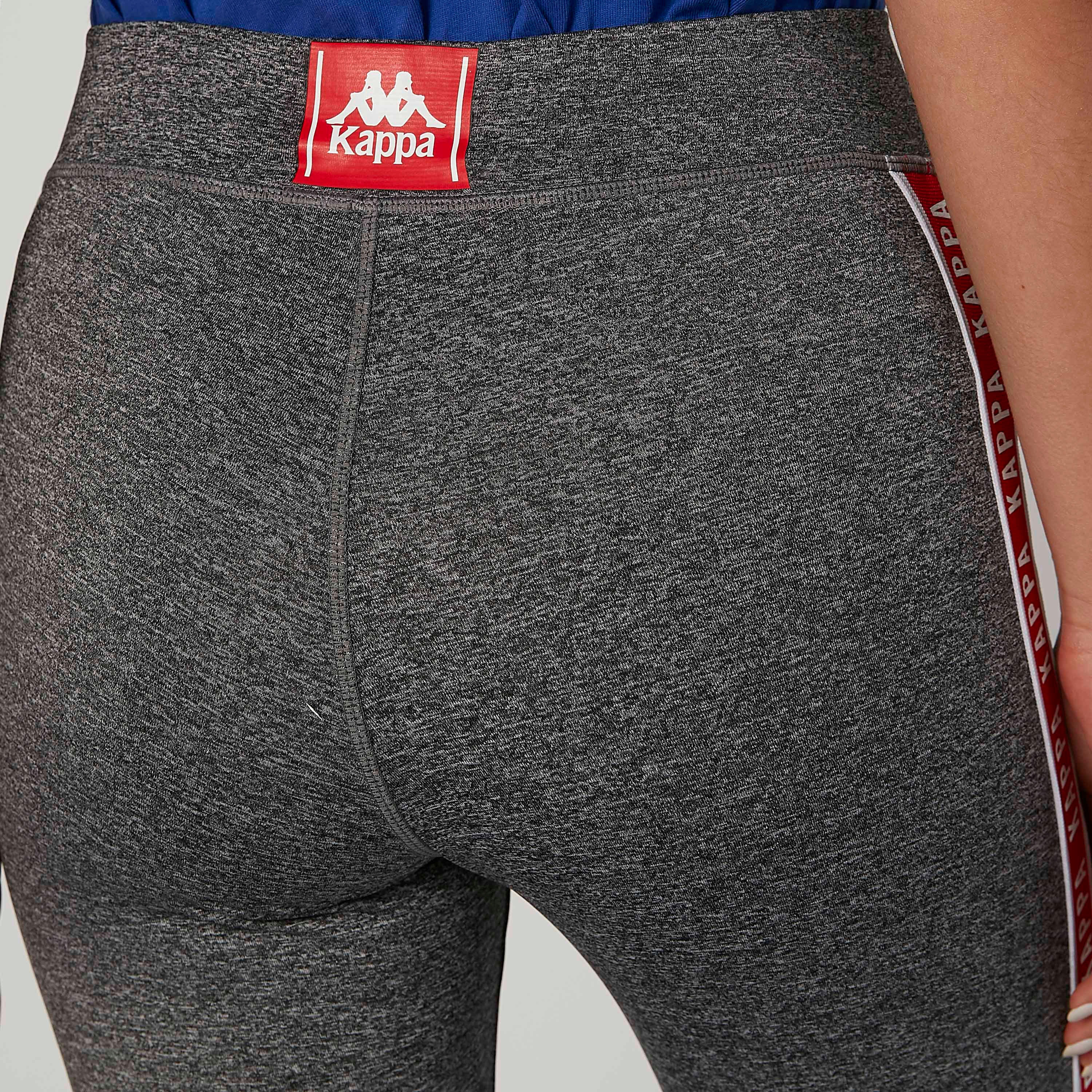 بنطلون ليقنز مستدام بقصّة سكيني وخصر متوسط الارتفاع وطبعات من كابا-women-clothing-sportswearandactivewear-bottoms-image-6