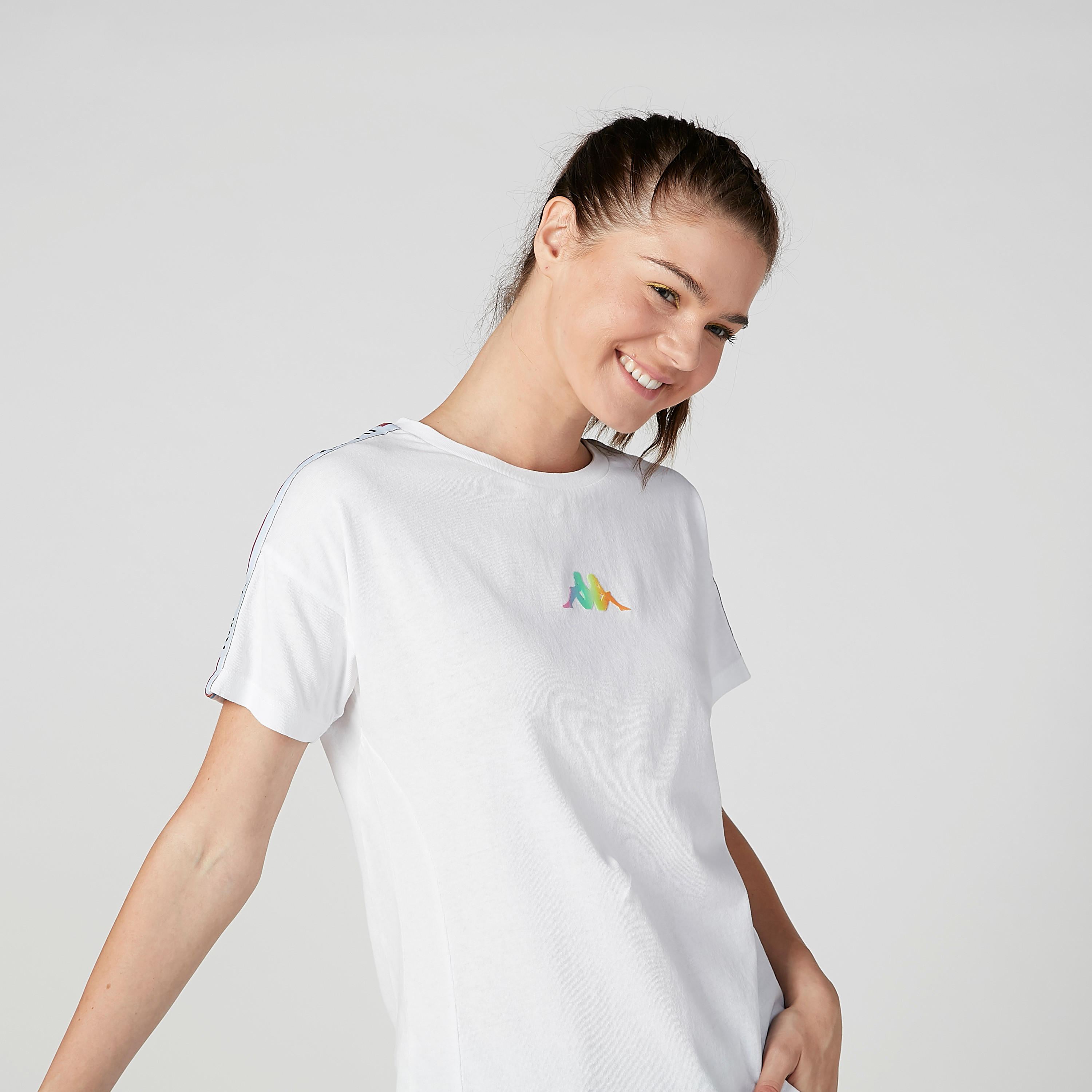 تيشيرت بياقة مستديرة وأكمام قصيرة وتفاصيل شريطة من كابا-women-clothing-sportswearandactivewear-tshirtsandvests-image-5