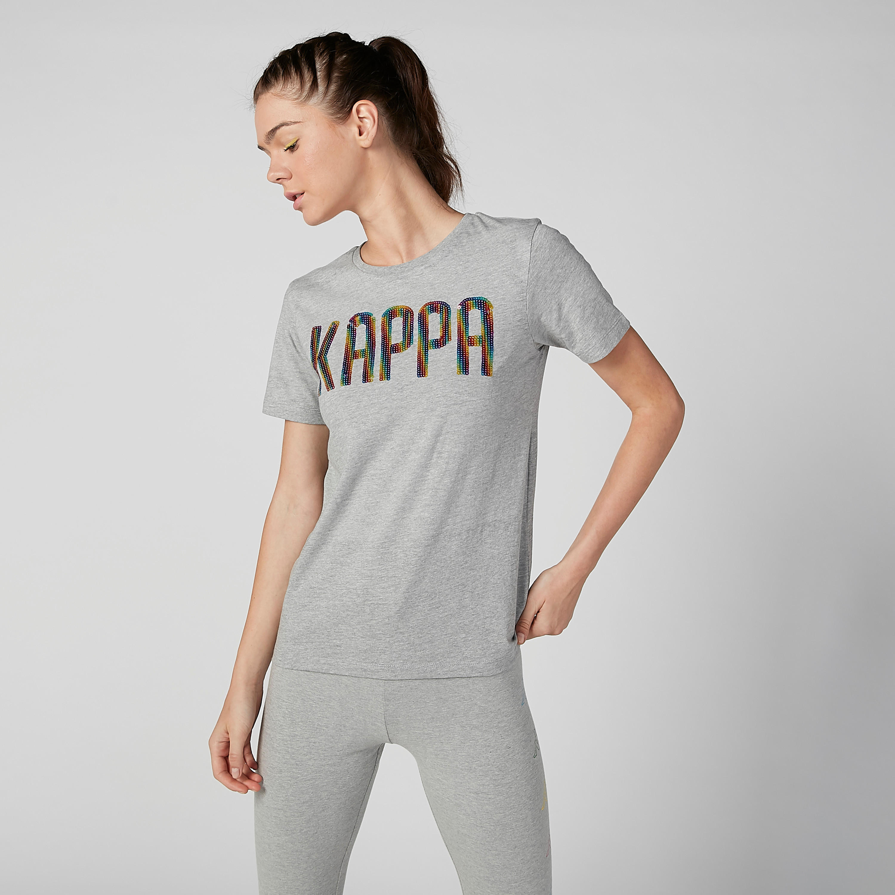 تيشيرت بياقة مستديرة وأكمام قصيرة وتفاصيل ترتر من كابا-women-clothing-tshirts-image-1