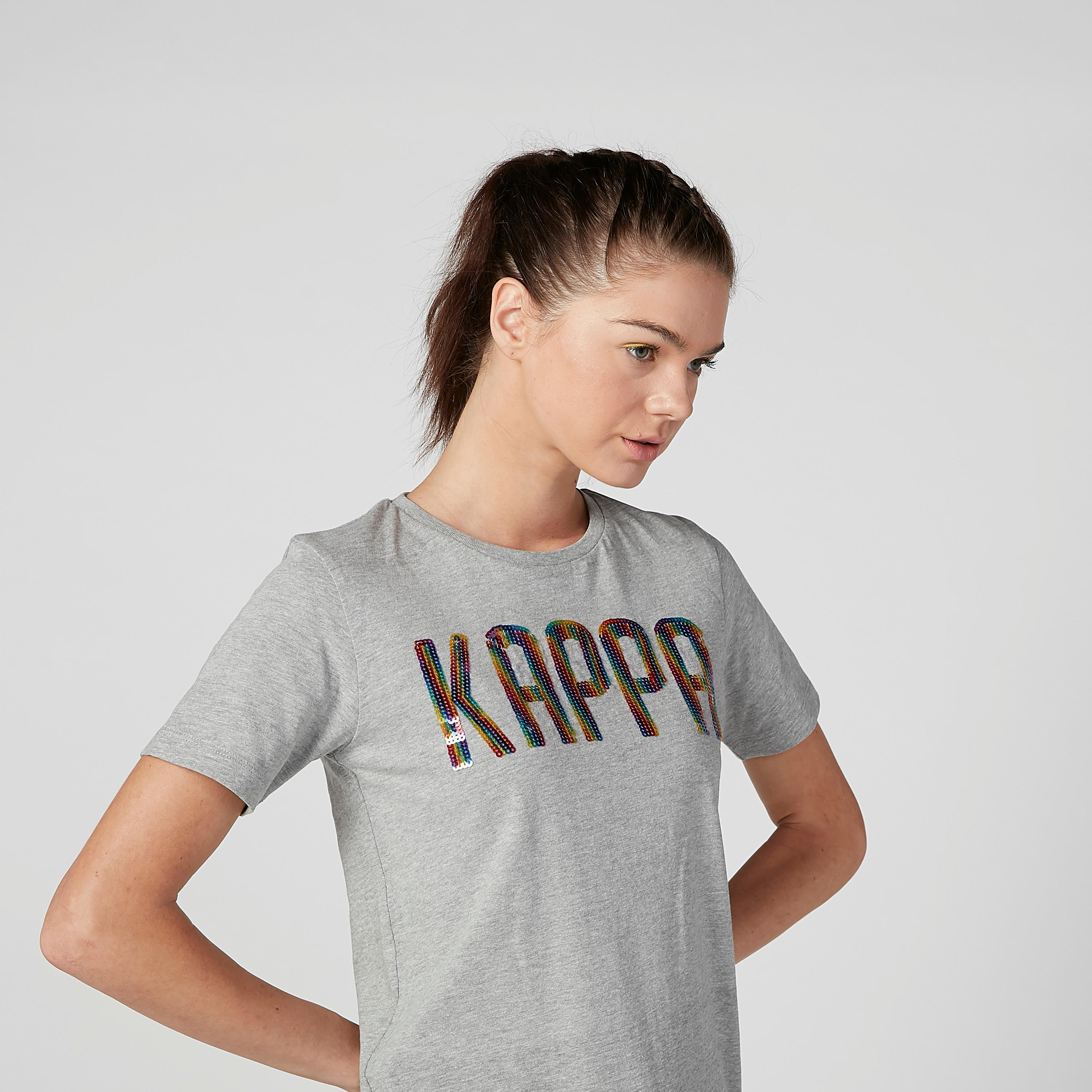 تيشيرت بياقة مستديرة وأكمام قصيرة وتفاصيل ترتر من كابا-women-clothing-tshirts-image-3