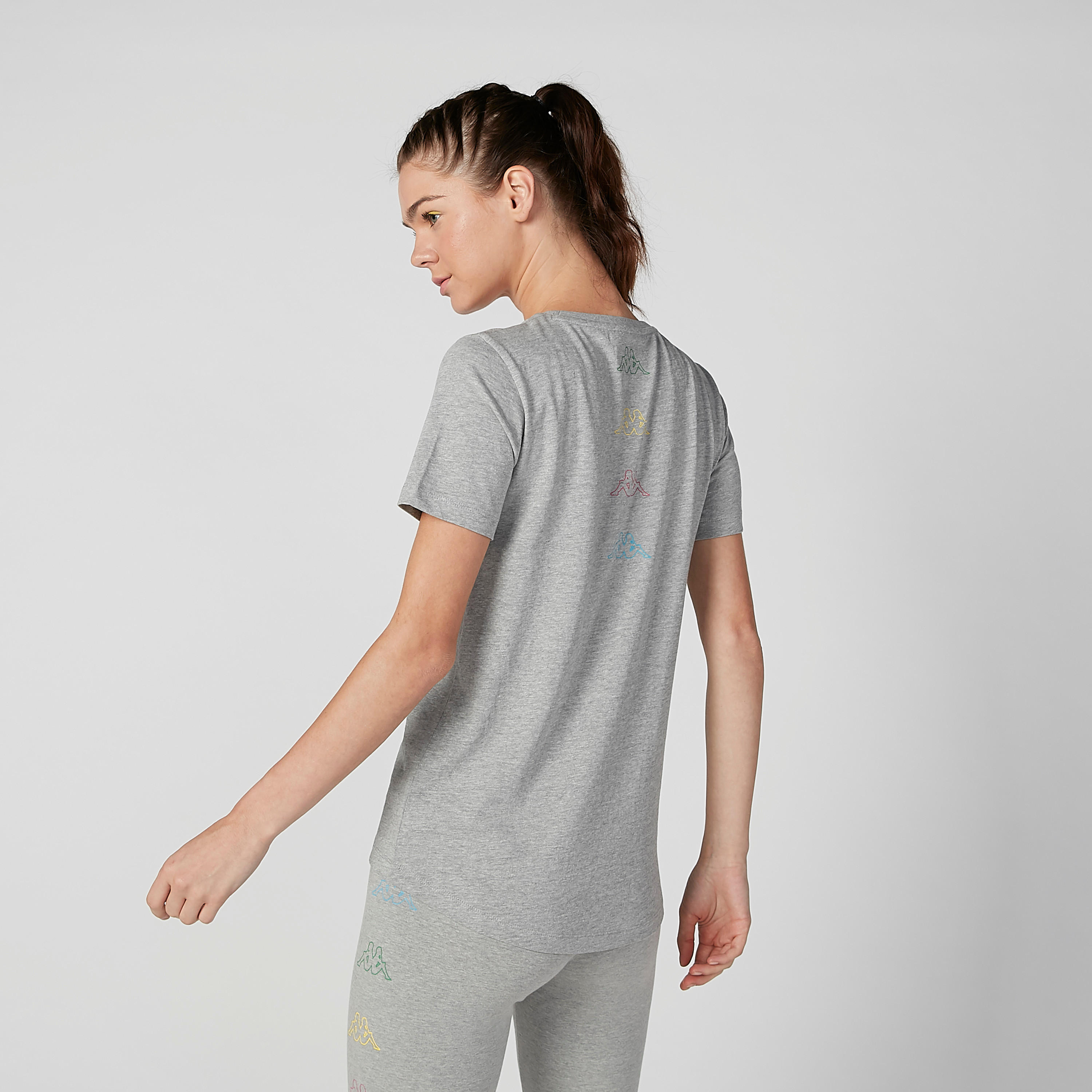 تيشيرت بياقة مستديرة وأكمام قصيرة وتفاصيل ترتر من كابا-women-clothing-tshirts-image-4