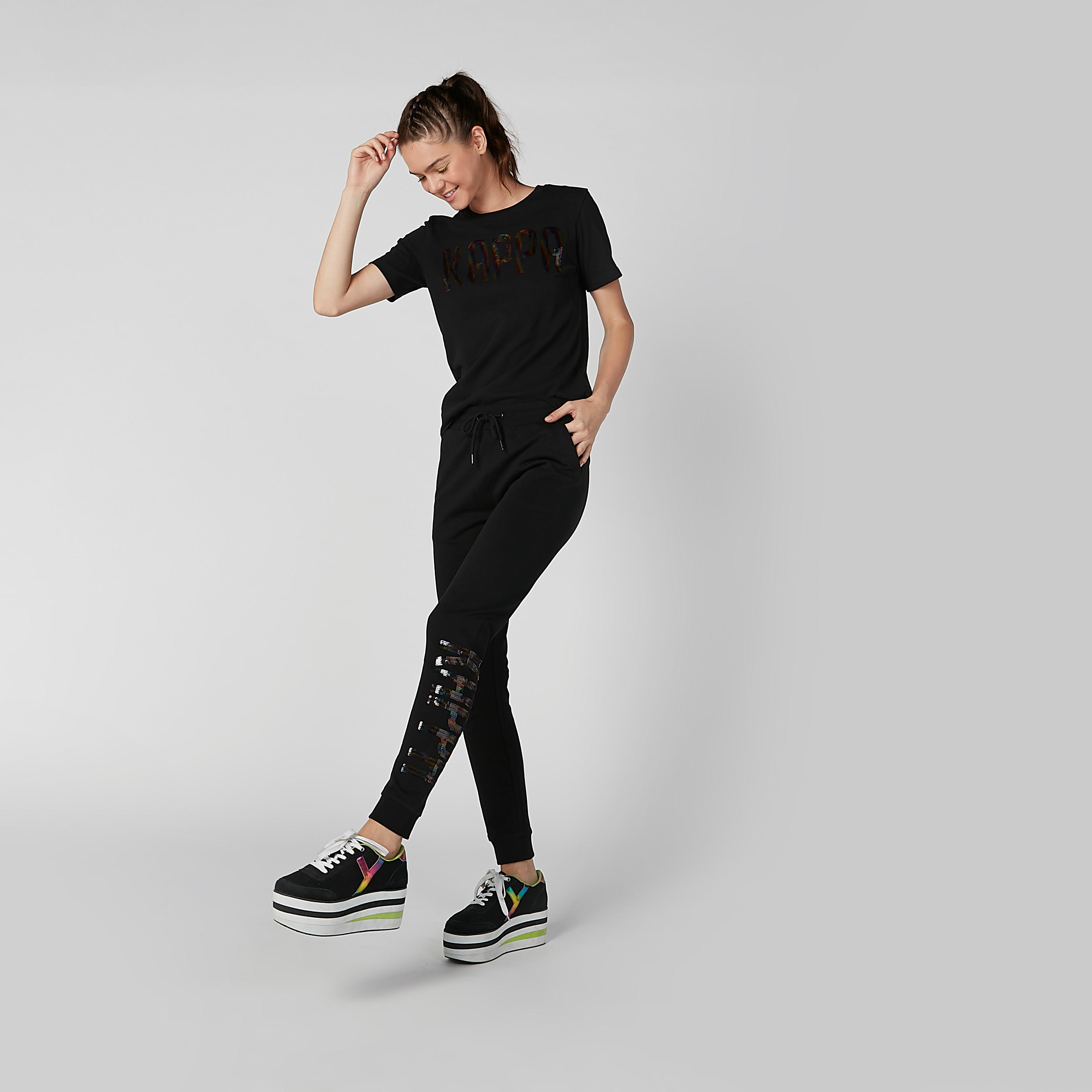 تيشيرت بياقة مستديرة وأكمام قصيرة وتفاصيل ترتر من كابا-women-clothing-tshirts-image-2