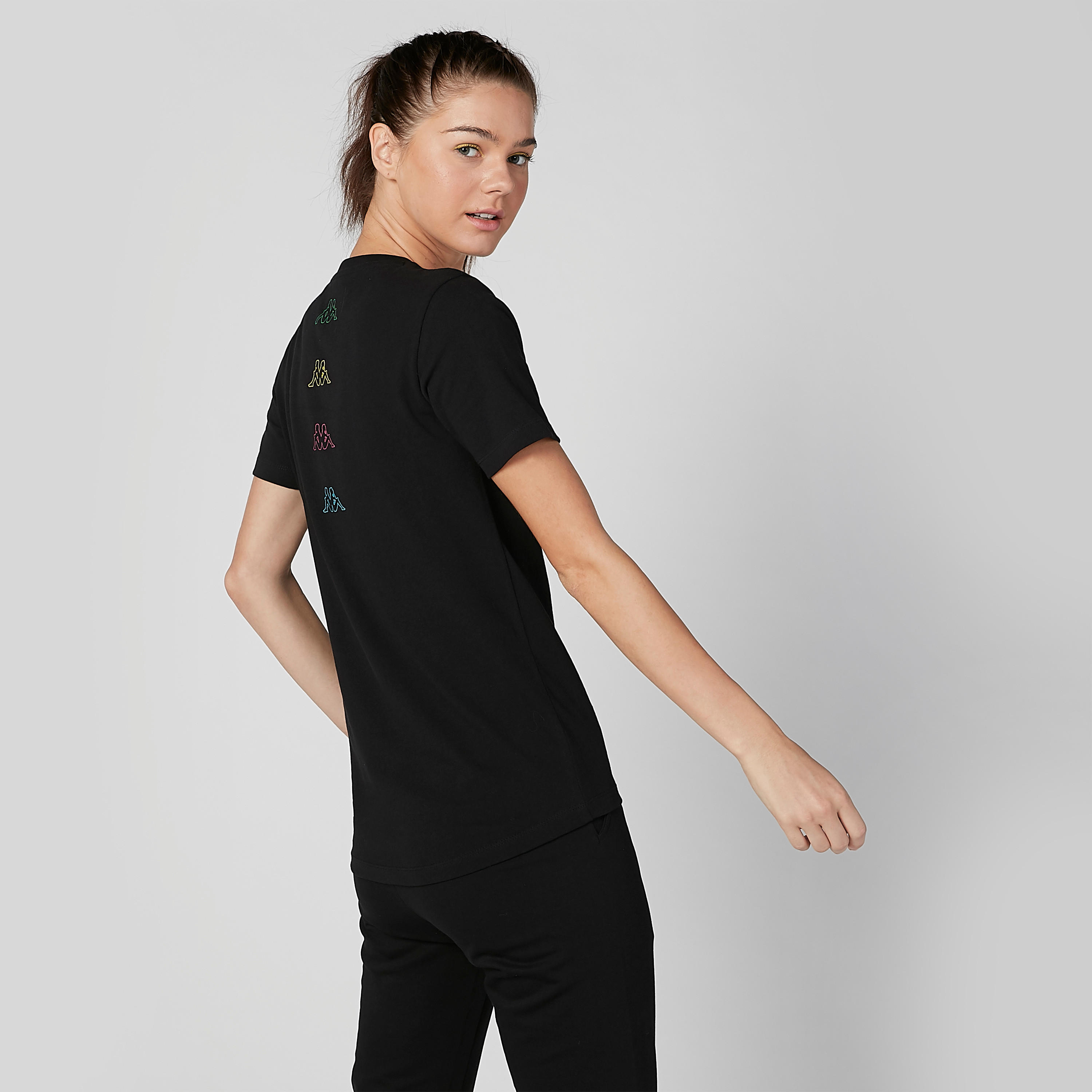 تيشيرت بياقة مستديرة وأكمام قصيرة وتفاصيل ترتر من كابا-women-clothing-tshirts-image-3