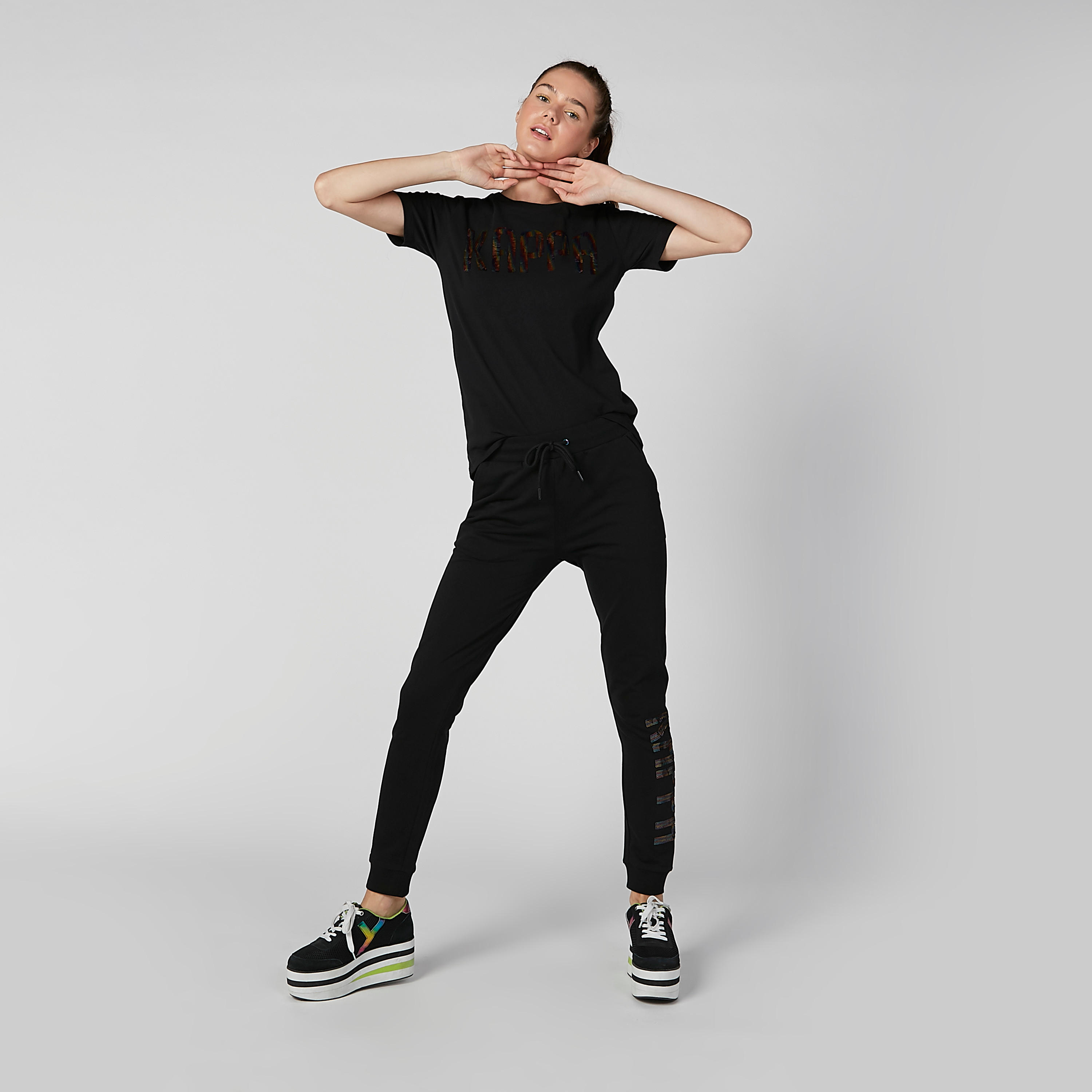 بنطلون رياضي مستدام بارز الملمس بخصر متوسط الارتفاع وجيوب من كابا-women-clothing-bottoms-joggers-image-5
