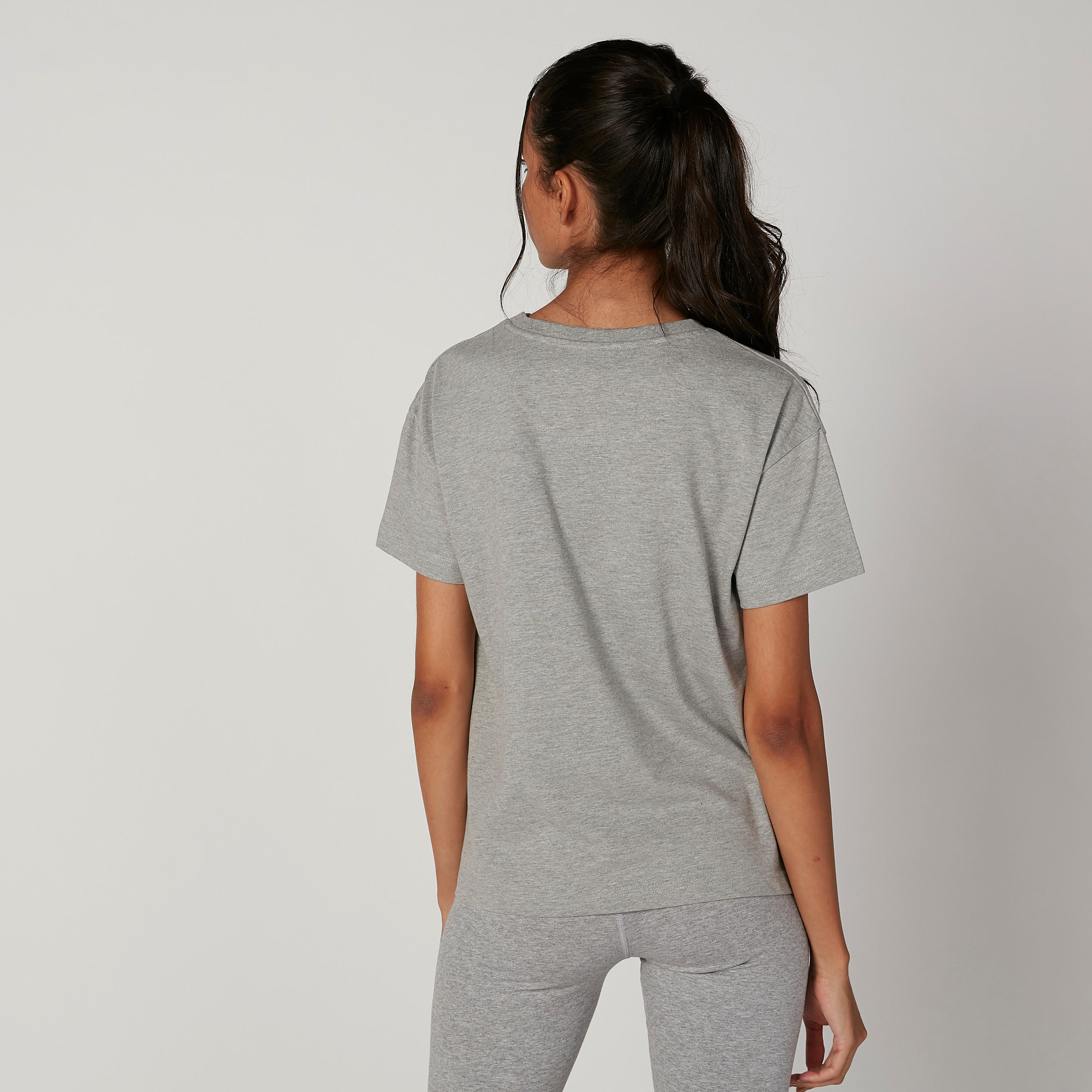 تيشيرت بياقة مستديرة وأكمام قصيرة وطبعات من كابا-women-clothing-sportswearandactivewear-tshirtsandvests-image-2