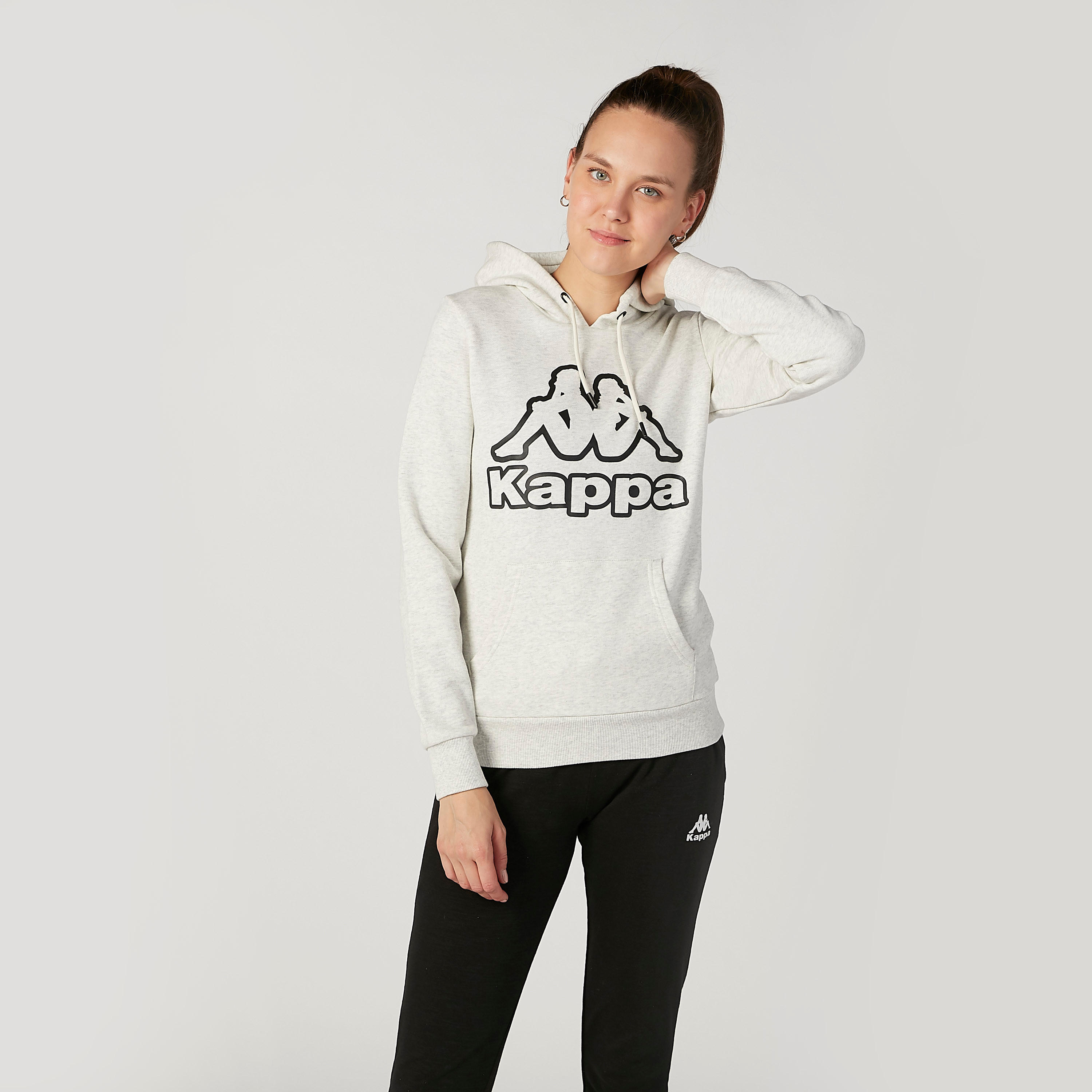 هودي بأكمام طويلة وجيوب كانجارو وطبعات من كابا-women-clothing-sportswearandactivewear-hoodiesandsweatshirts-image-1