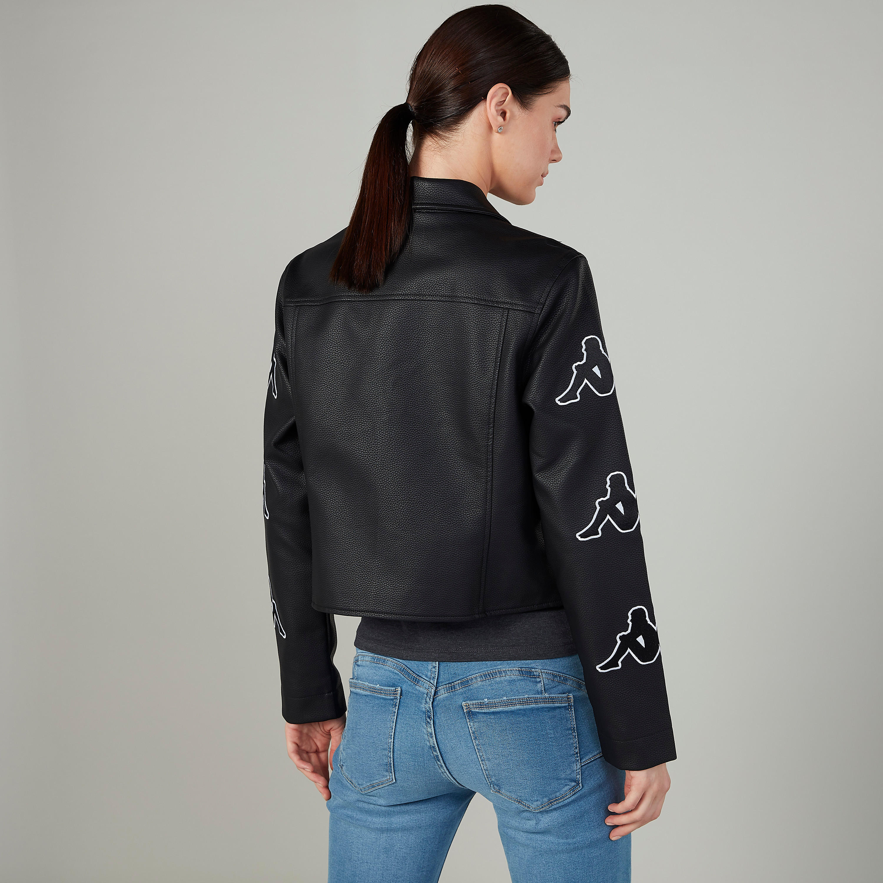 جاكيت بأكمام طويلة وسحّاب إغلاق وطبعات من كابا-women-clothing-sportswearandactivewear-coatsandjackets-jackets-image-4