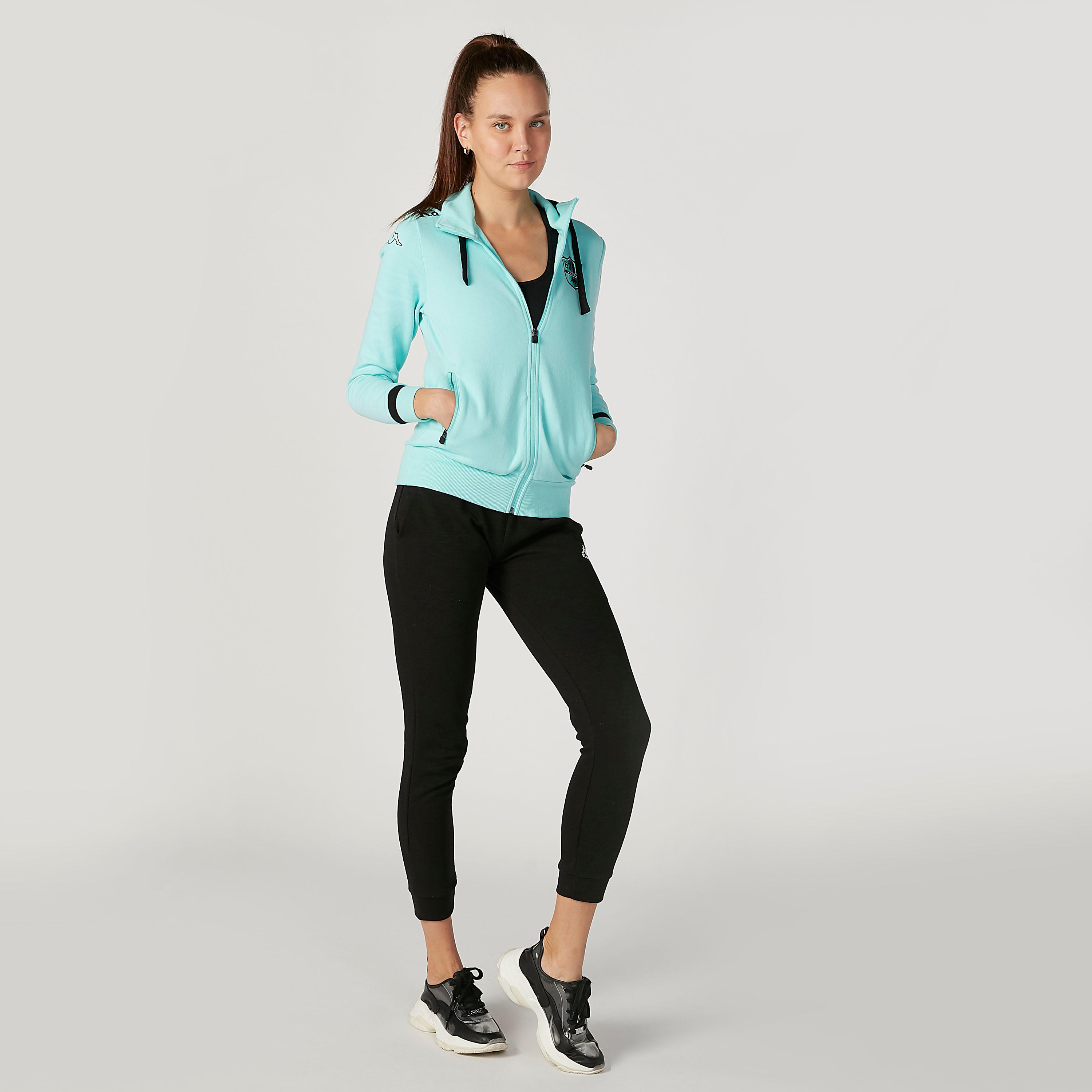 جاكيت مستدام بقبّعة وأكمام طويلة وطبعات -women-clothing-sportswearandactivewear-coatsandjackets-jackets-image-2