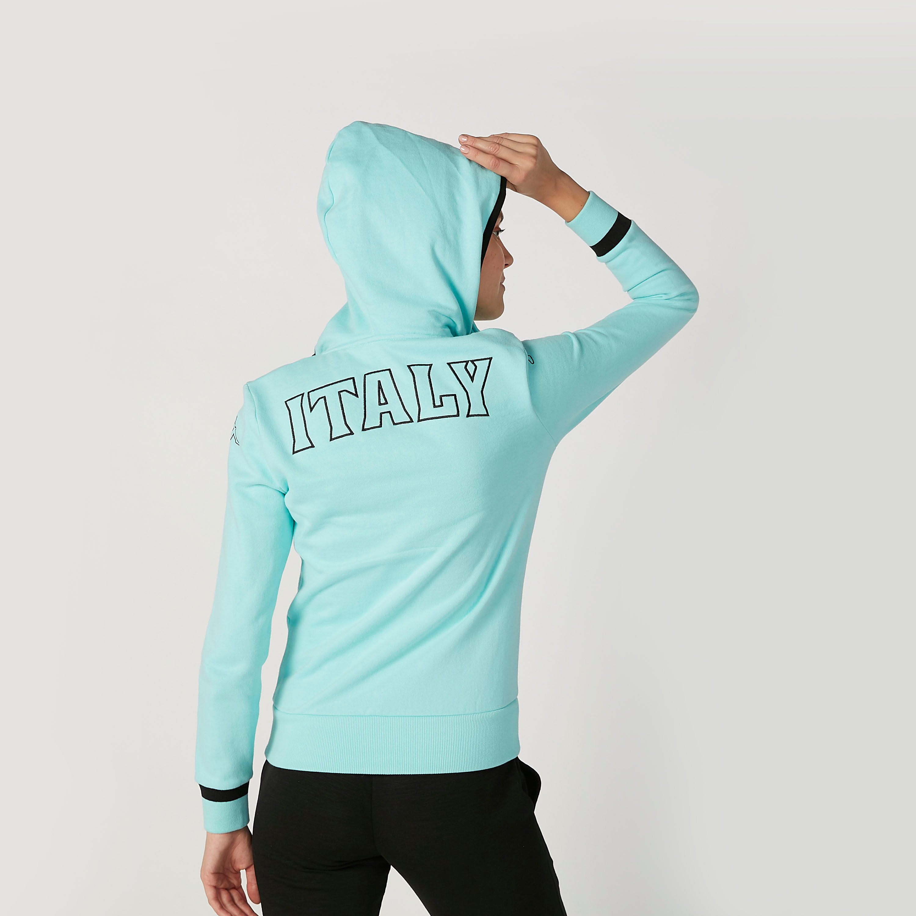 جاكيت مستدام بقبّعة وأكمام طويلة وطبعات -women-clothing-sportswearandactivewear-coatsandjackets-jackets-image-4