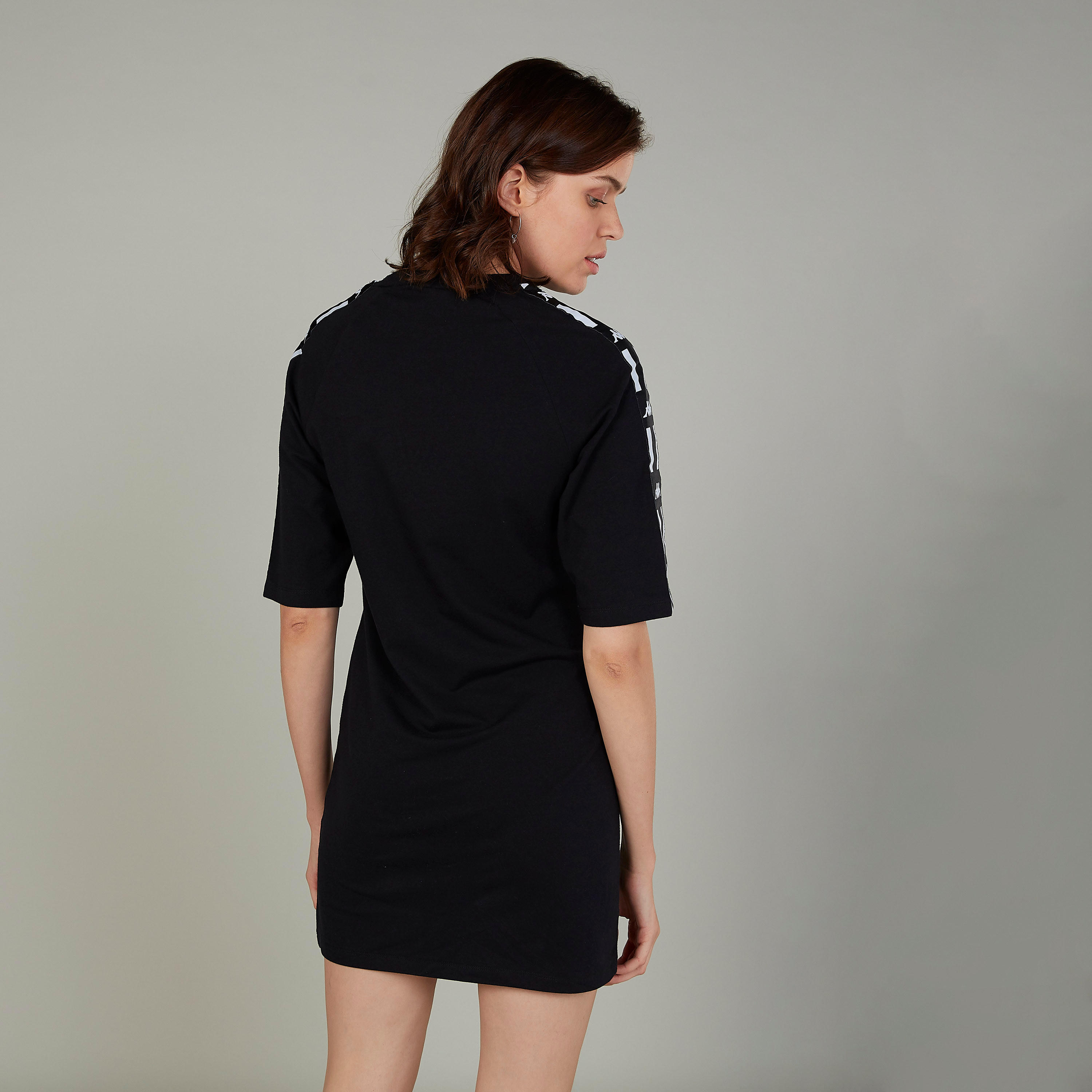 قميص تيشيرت بياقة مستديرة وأكمام 3/4 بطبعات من كابا-women-clothing-sportswearandactivewear-tshirtsandvests-image-4