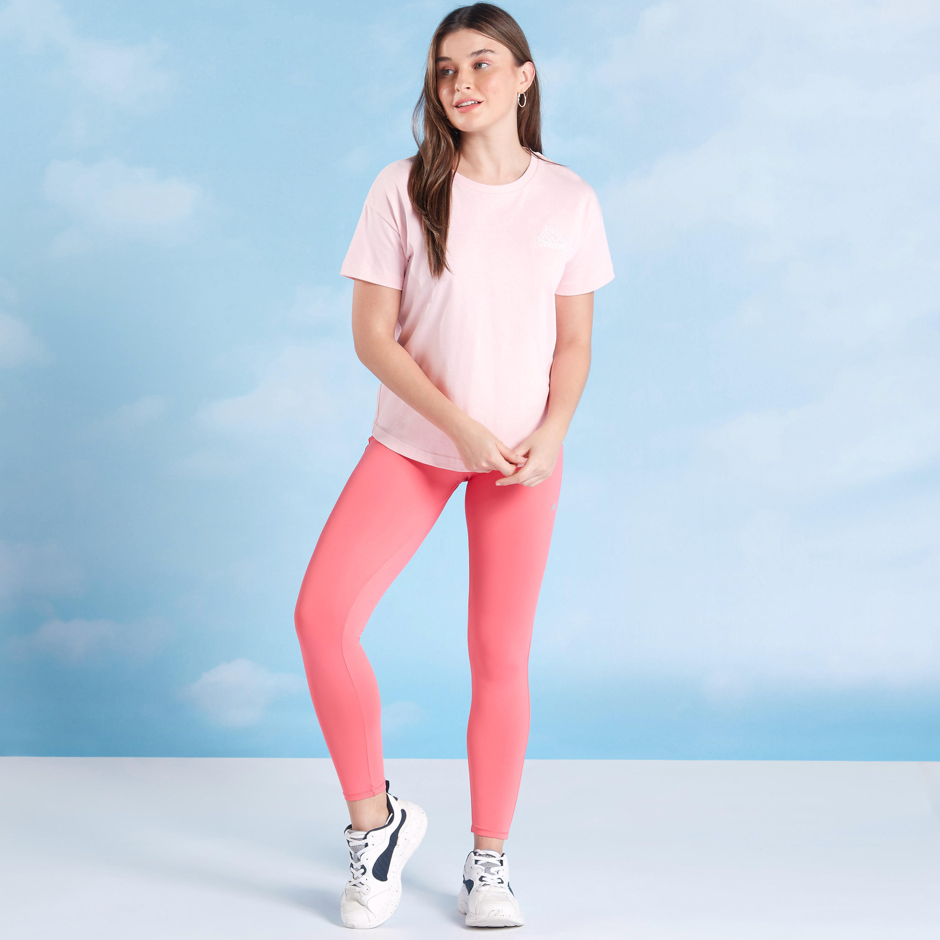تيشيرت سادة بياقة مستديرة وأكمام قصيرة من كابا-women-clothing-sportswearandactivewear-tshirtsandvests-image-2